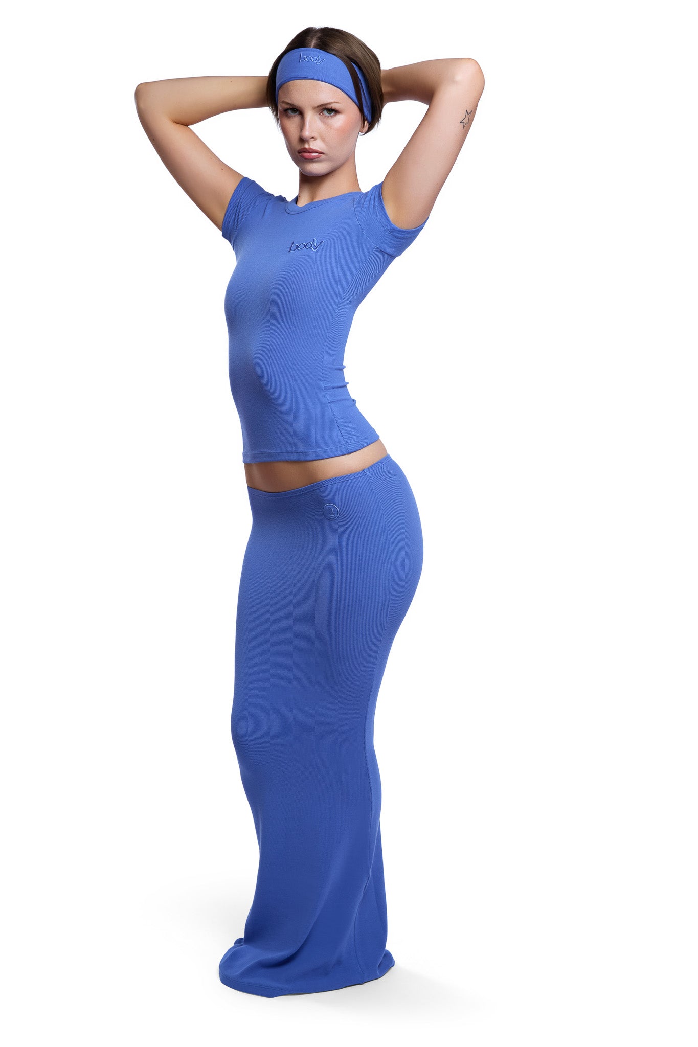 RIBBED MAXI SKIRT ESSENTIAL (VIBRANT BLUE)