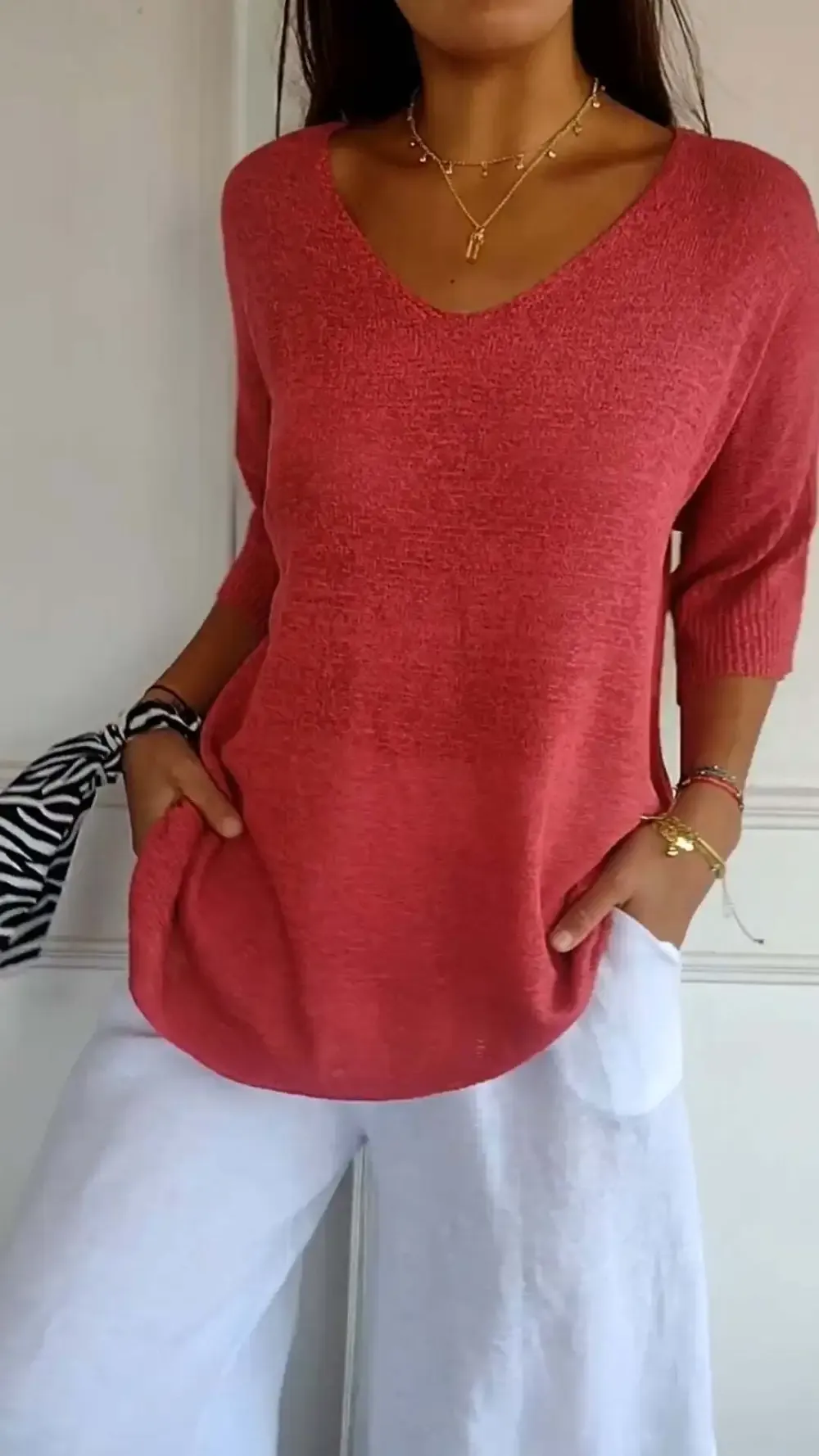 Solid Color Knitted V-neck Top(The first 50 customers will receive a $15 reward upon delivery)