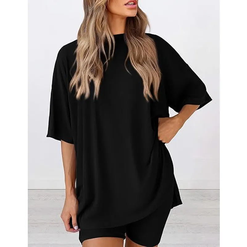 🔥Women's two-piece set: slit-hem shirt paired with shorts