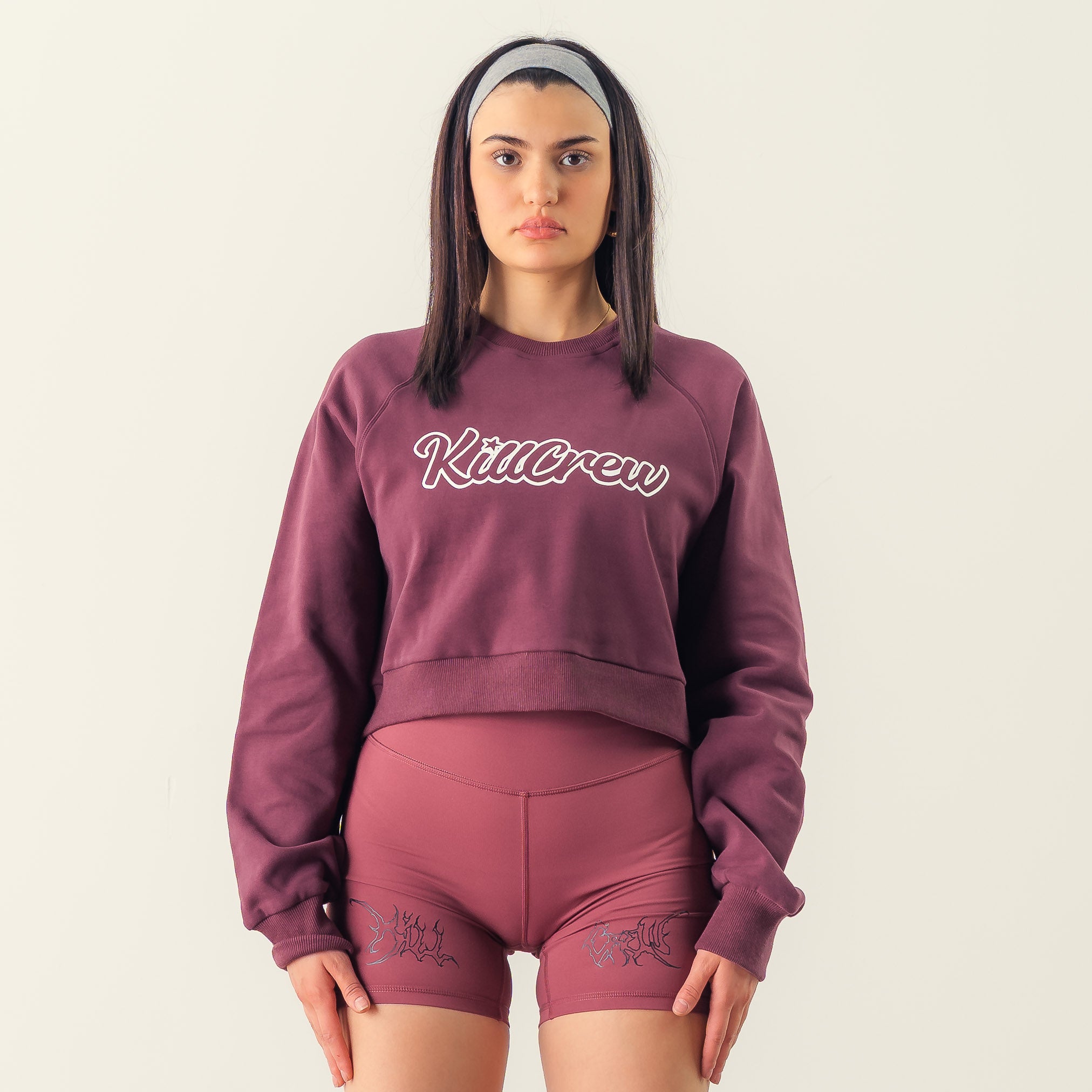 SCRIPT CROP CREW NECK - MAROON