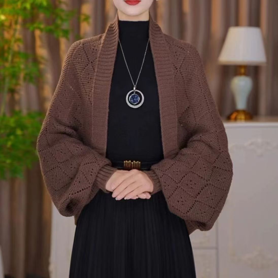 🔥2025 New Fashion🔥Hollow Out Knitted Shawl Coat