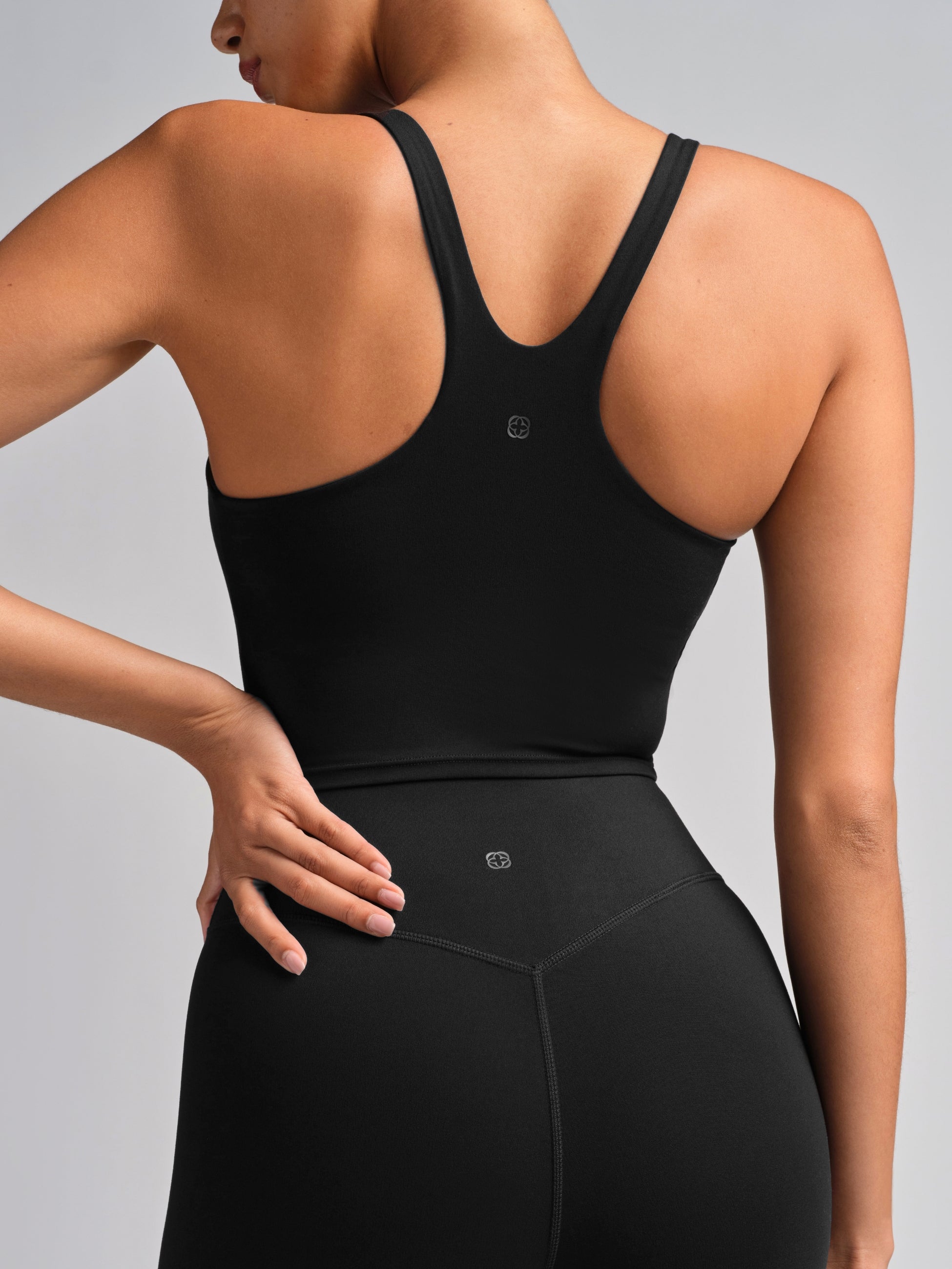 ComfrtCore™ V-Neck Crop Tank