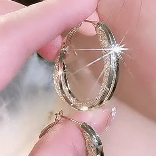 Brincos ovais da moda