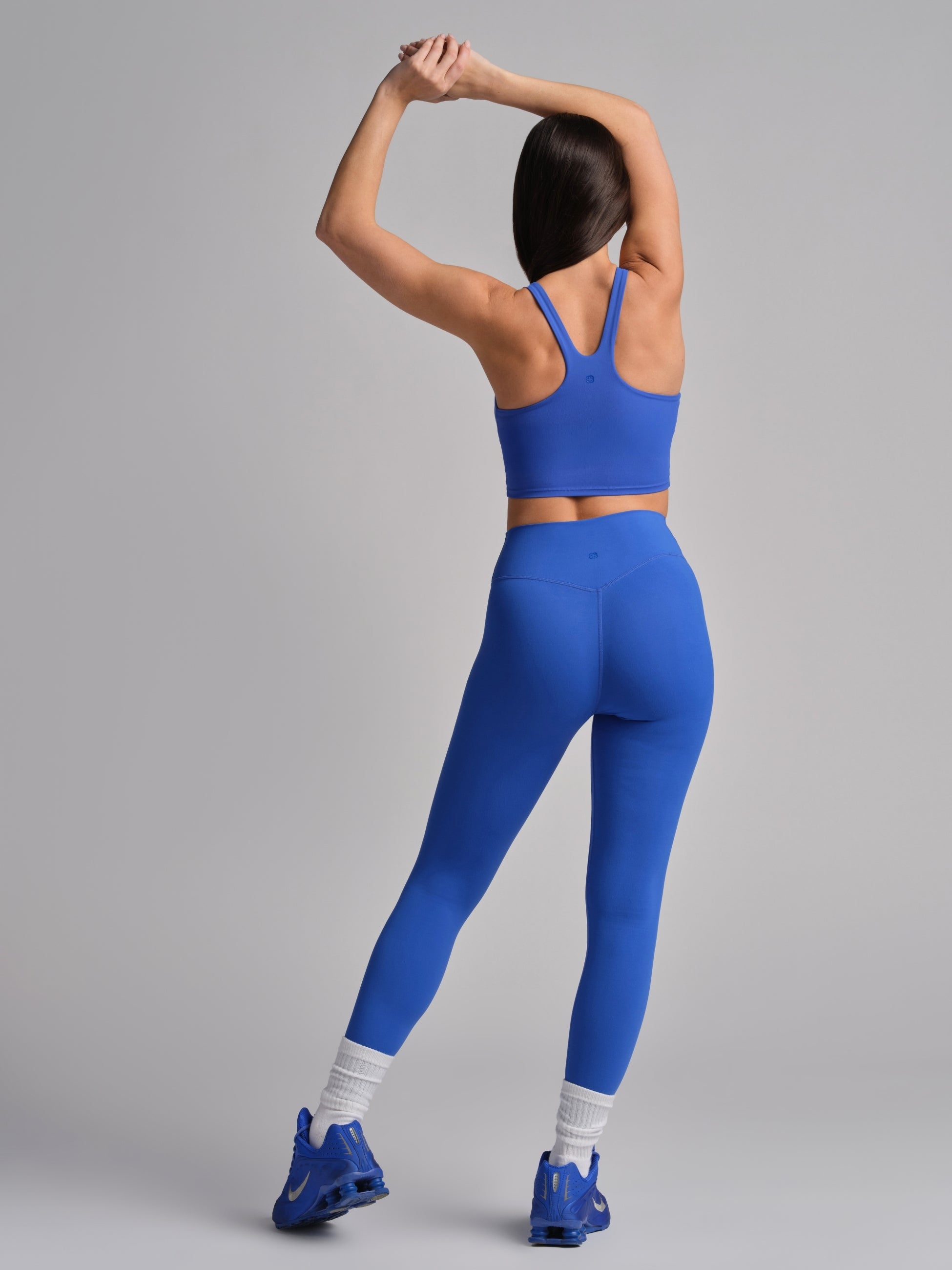 ComfrtCore™ V-Neck Crop Tank