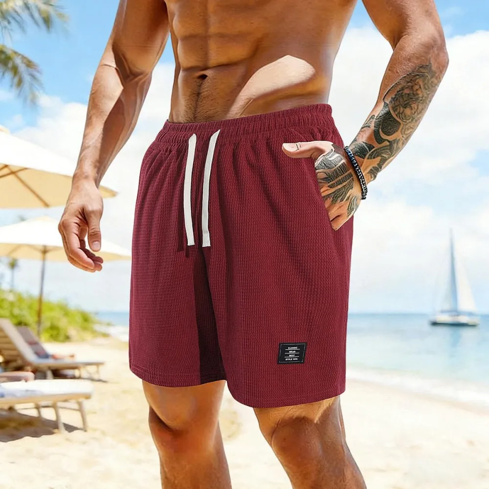 Men’s casual shorts with side pockets and a drawstring elastic waistband