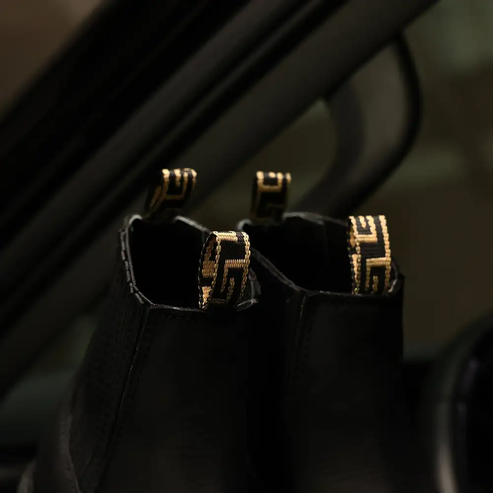 Black Nobuck Leather Botin With 3D Lightweight Soles - Square Toe