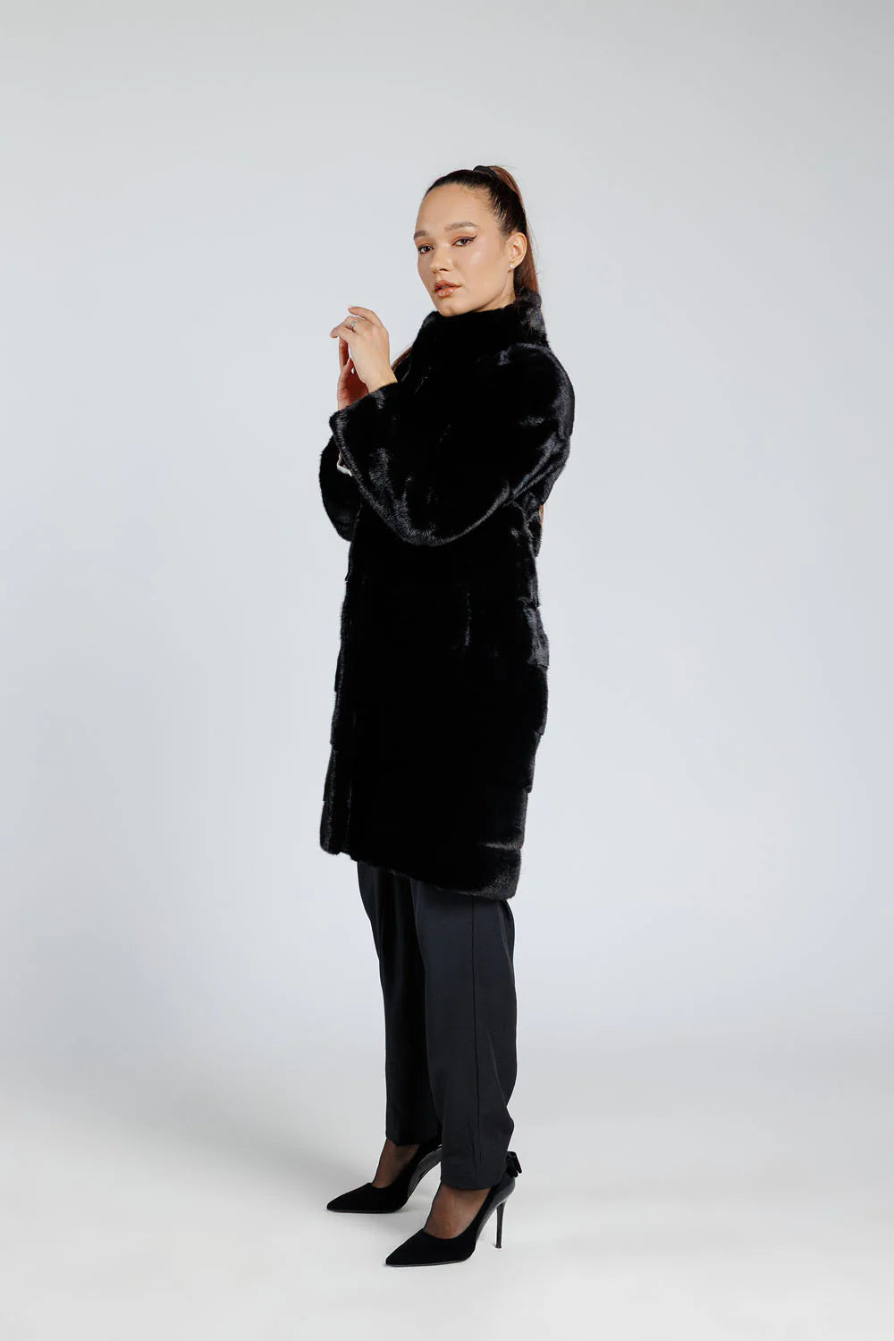 Haină din Blană Naturală de Vizon, Femei, Obsidian 218