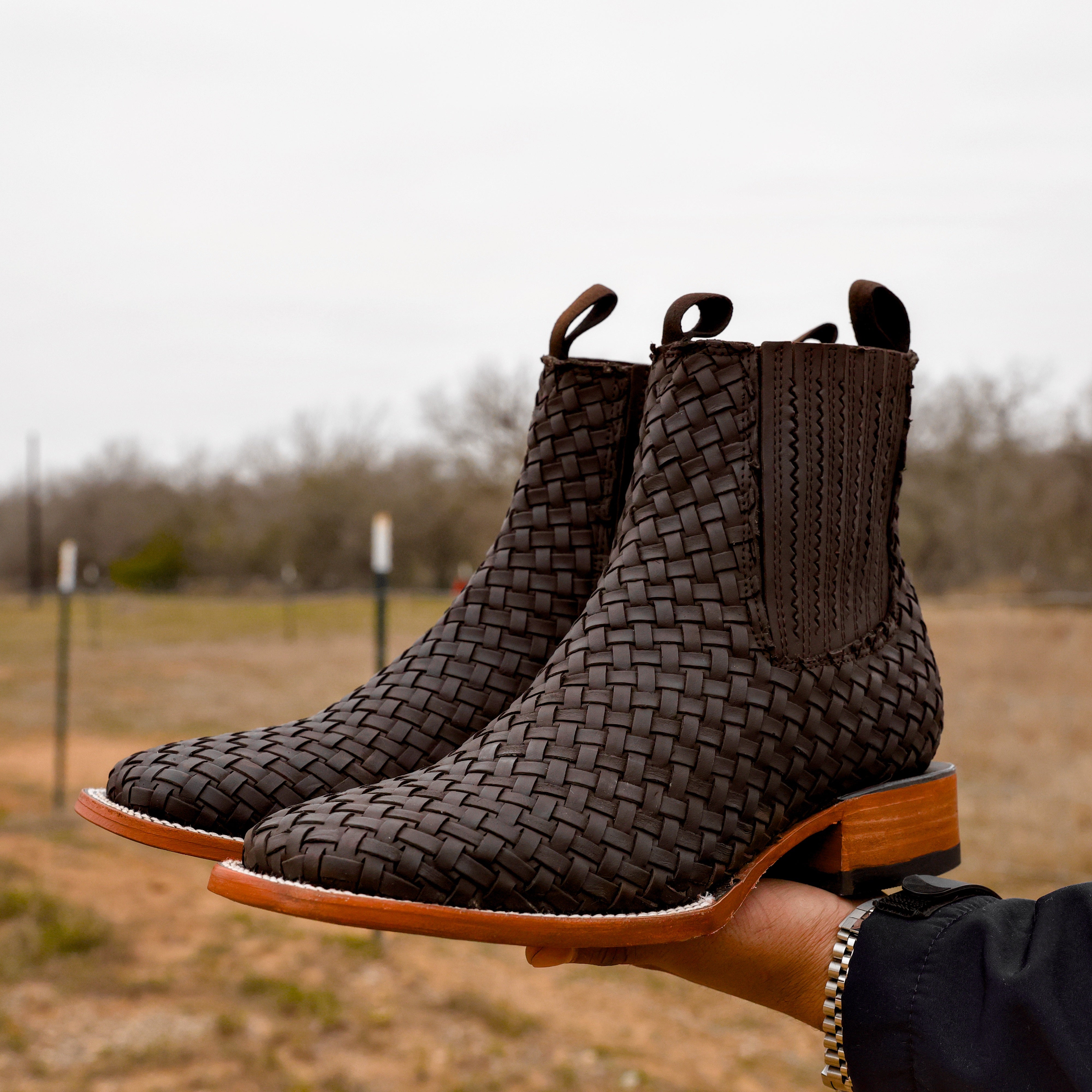 Chocolate Matte Brown Basketweave Leather Botines - Square Toe