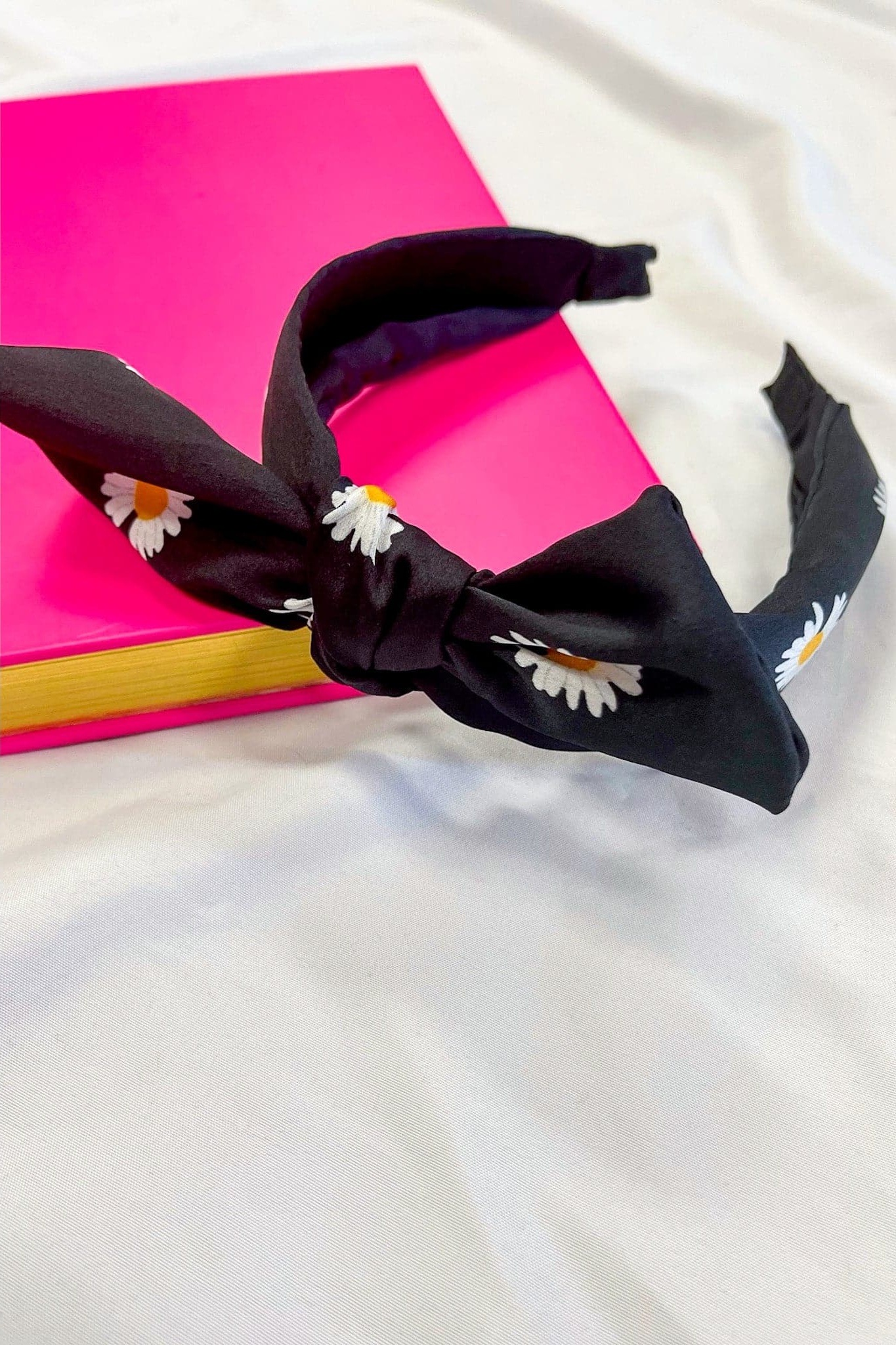 Coming Up Daisies Bow Headband