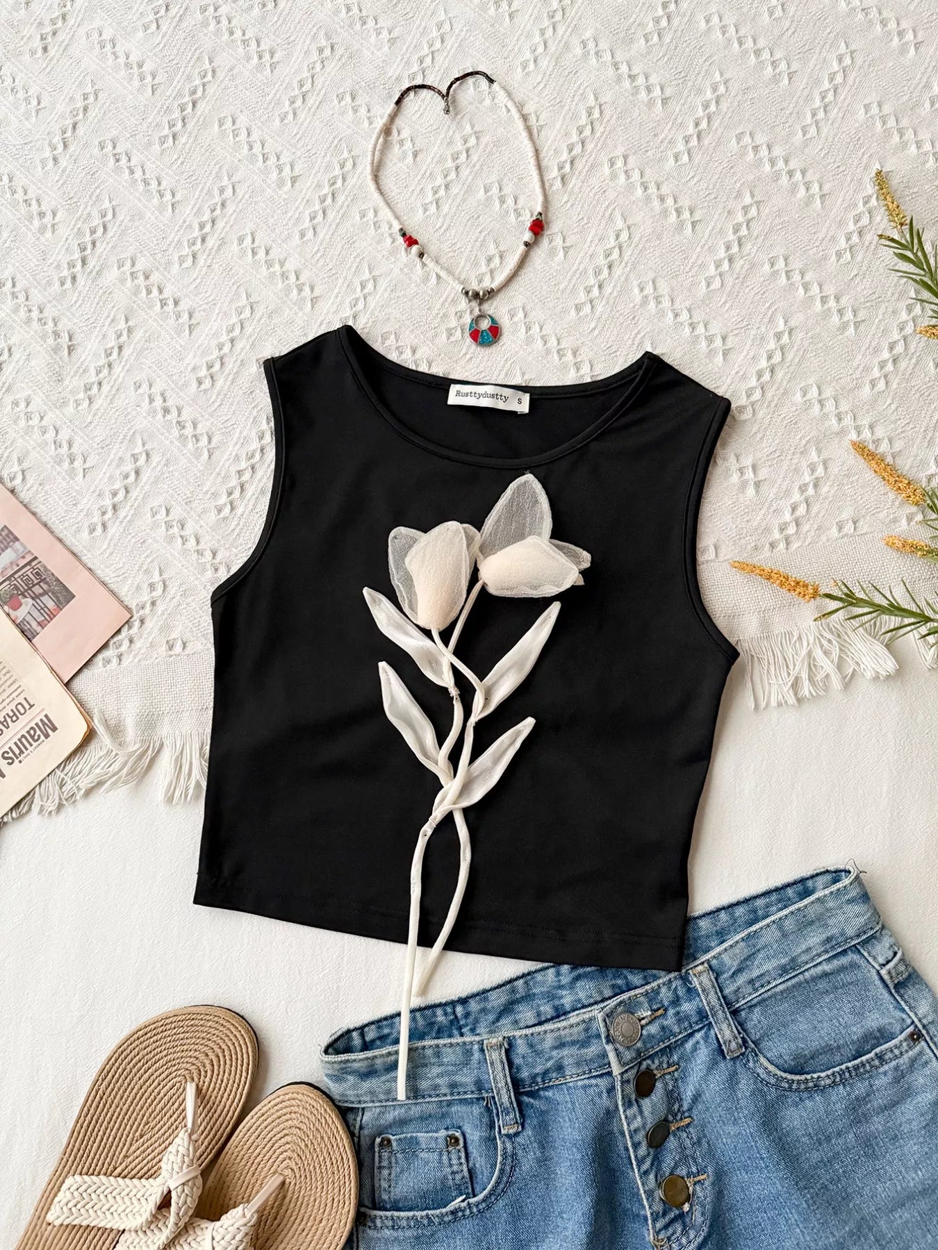 Floral Applique Round Neck Tank Top