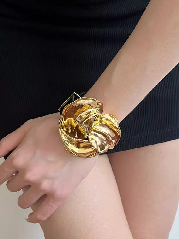 Geometric Hollow Pleated Bracelet Accessories