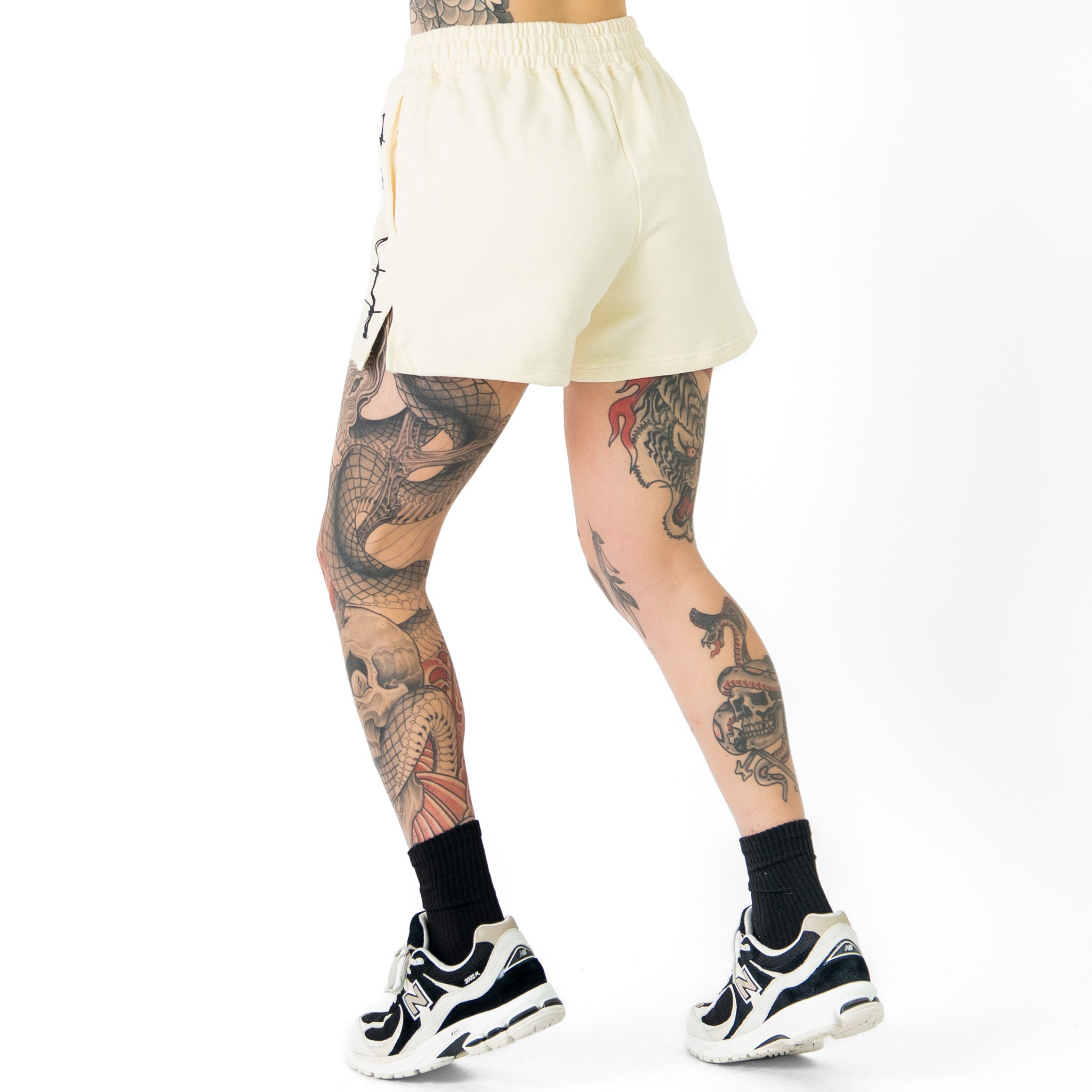 COTTON SHORTS (MID THIGH CUT) BARBWIRE - CREAM / BLACK
