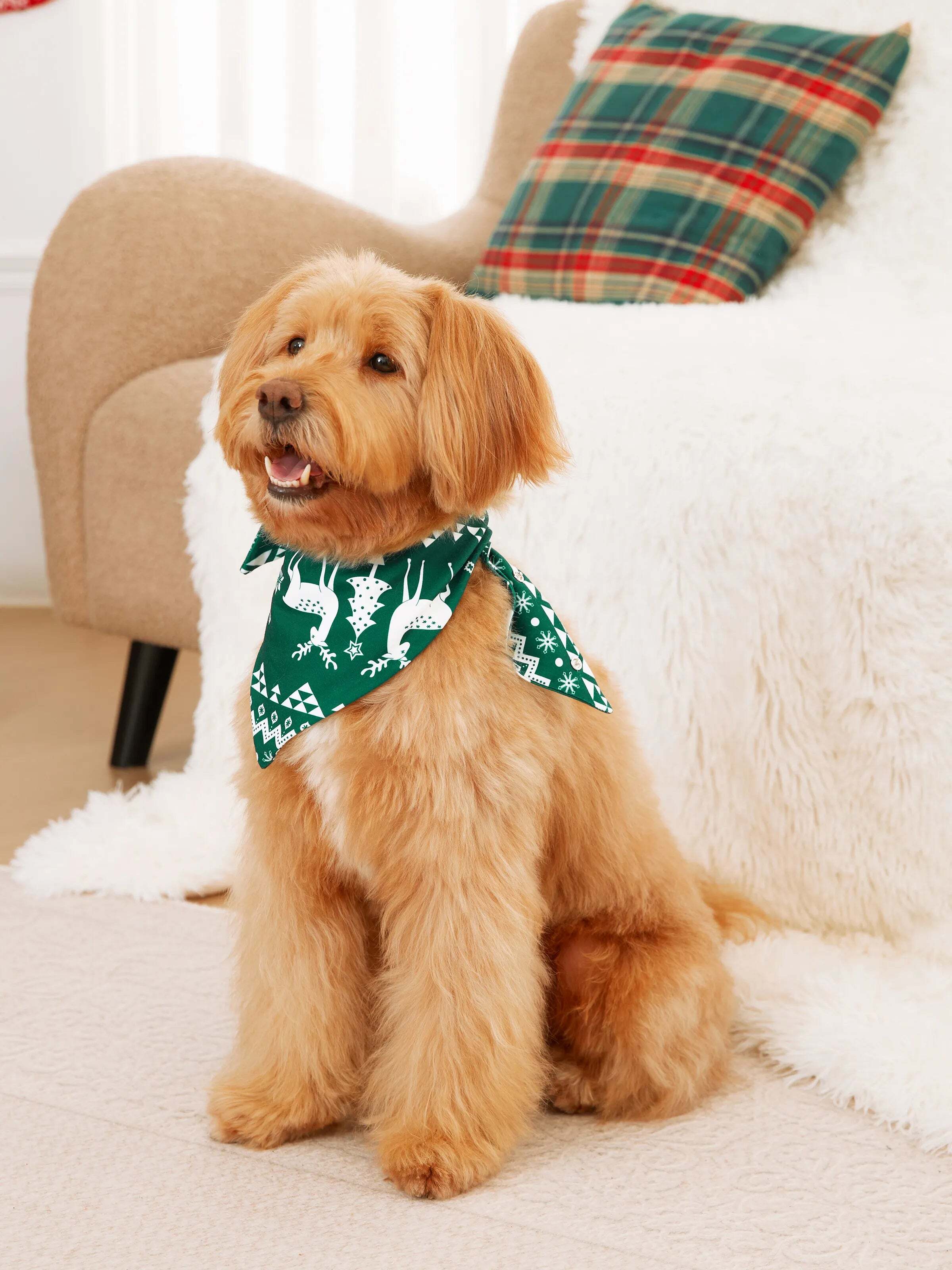 Christmas Family Matching Glow in the Dark Reindeer Tops Allover Pattern Pants Pajamas Sets with Christmas Socks blackishgreen