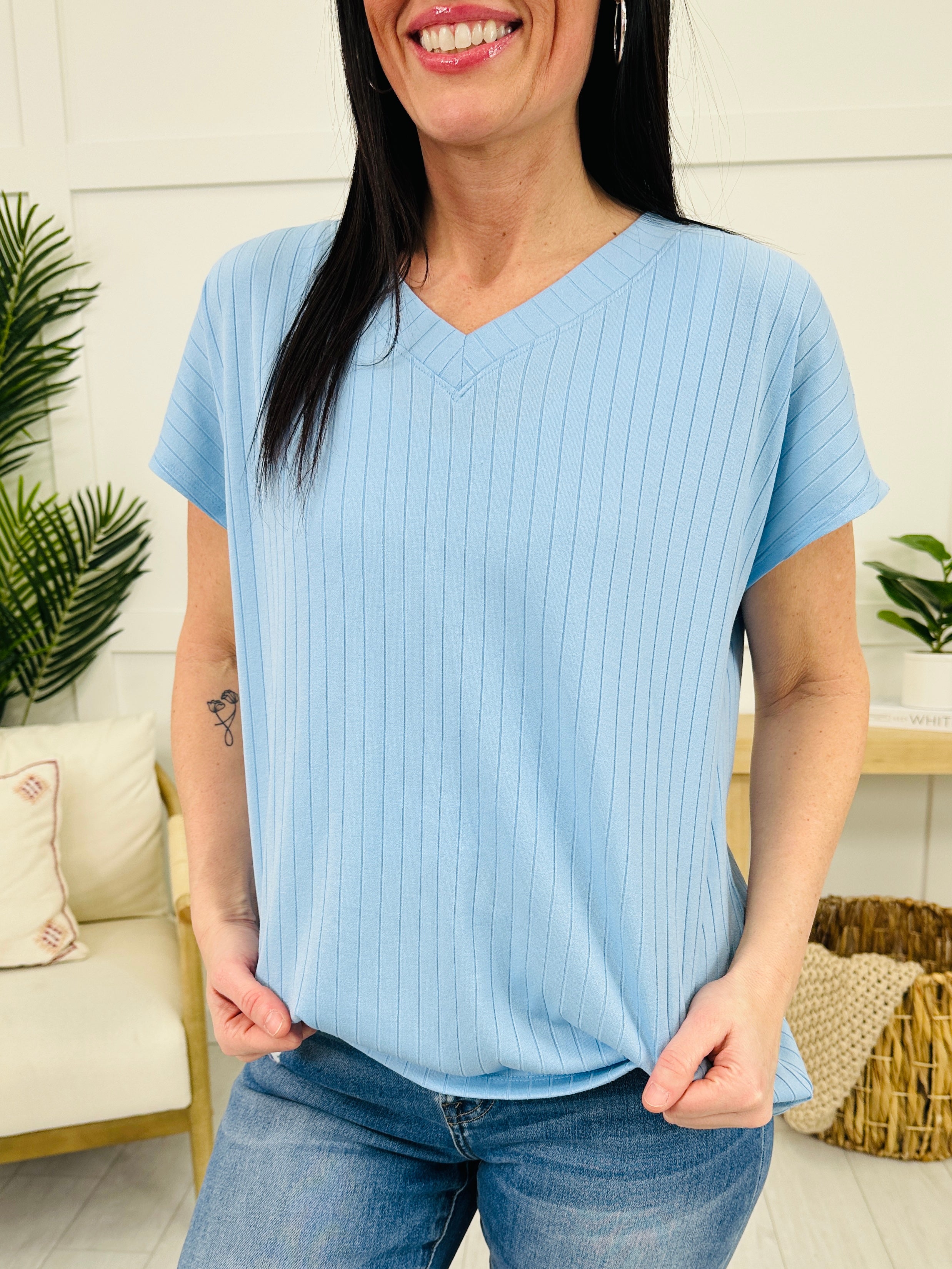 Stay Effortless Top- Multiple Colors!