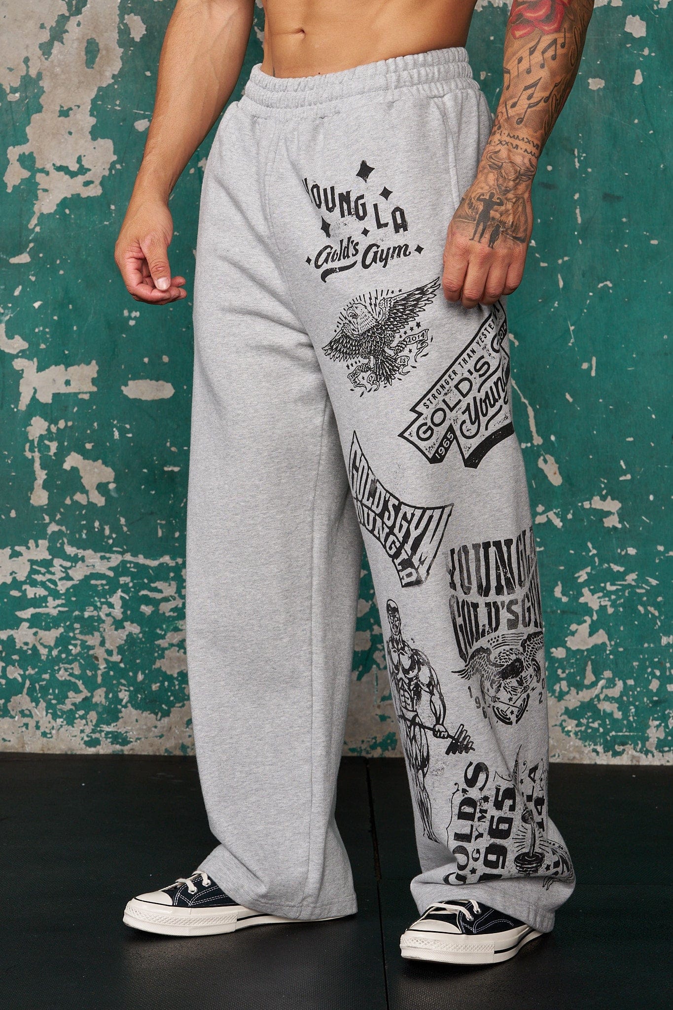 2142 - Golds Gym Evolution Sweats