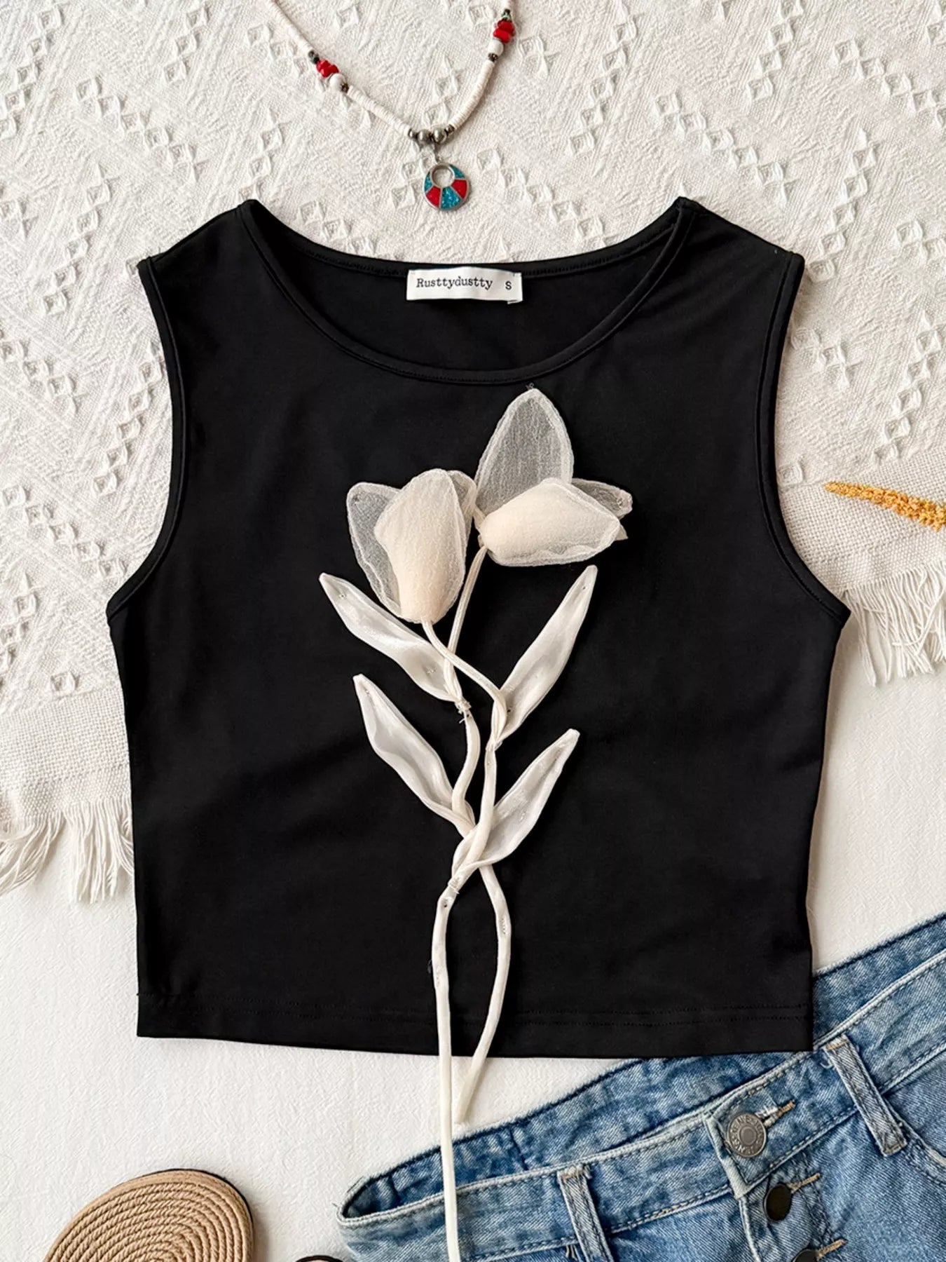Floral Applique Round Neck Tank Top