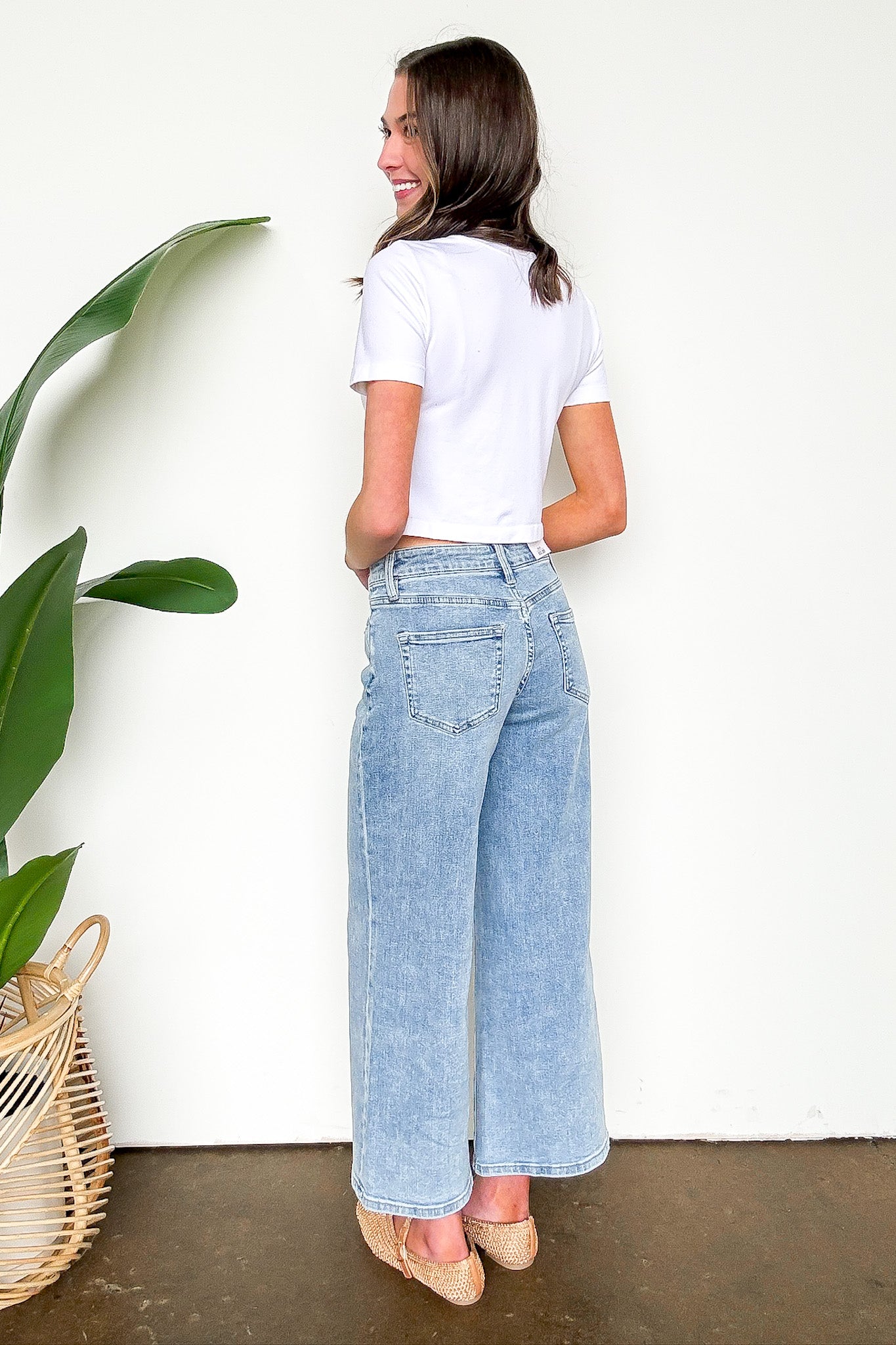 Mid Rise Wide Leg Crop Pants