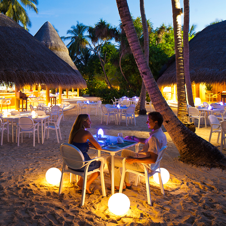 Cordless LED Glowing Ball Light - 16 RGB Color Changing Waterproof Floating Ball Lamp w/Remote