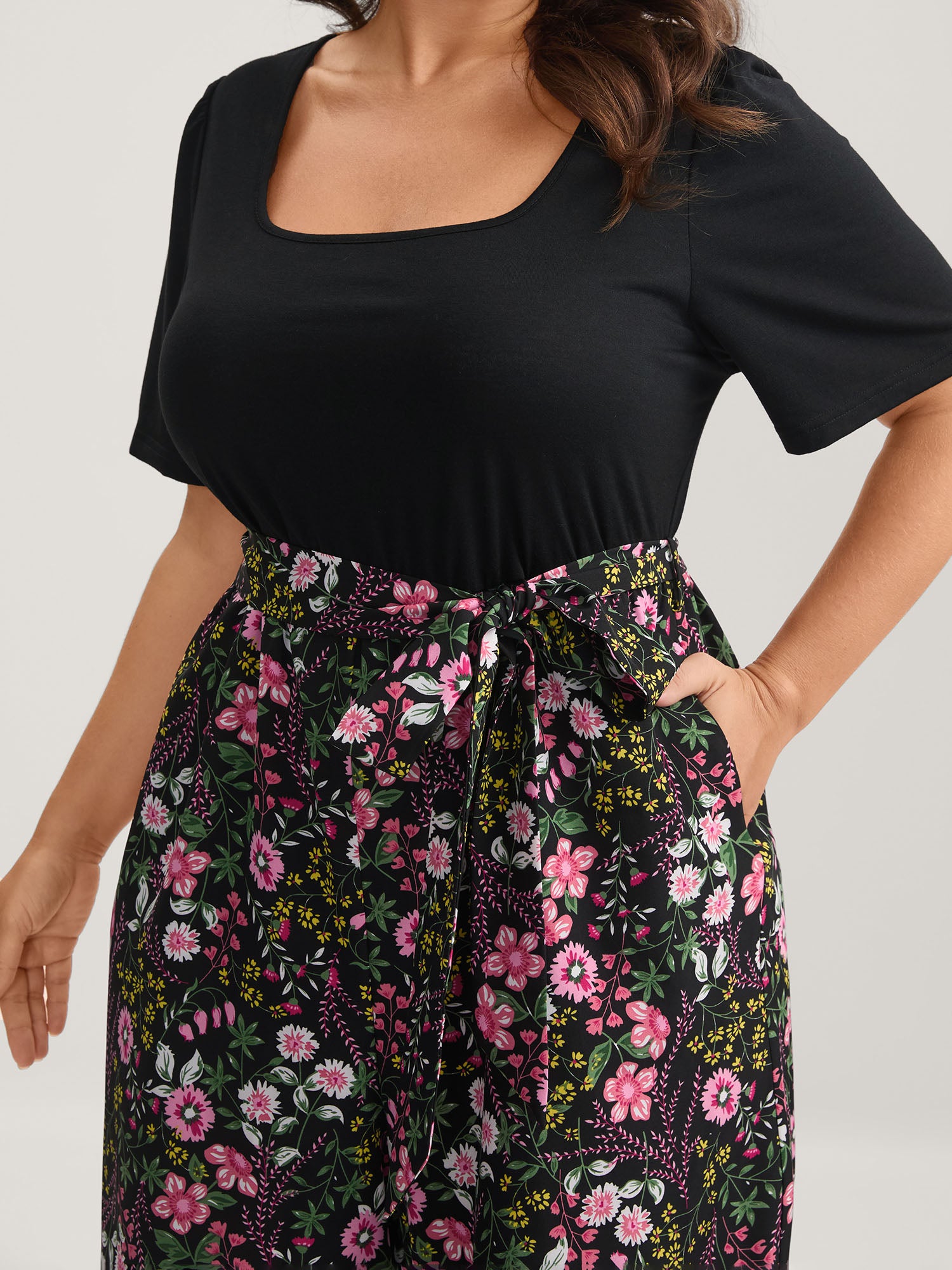 Color Contrast Belted Panel Pockets Jumpsuit