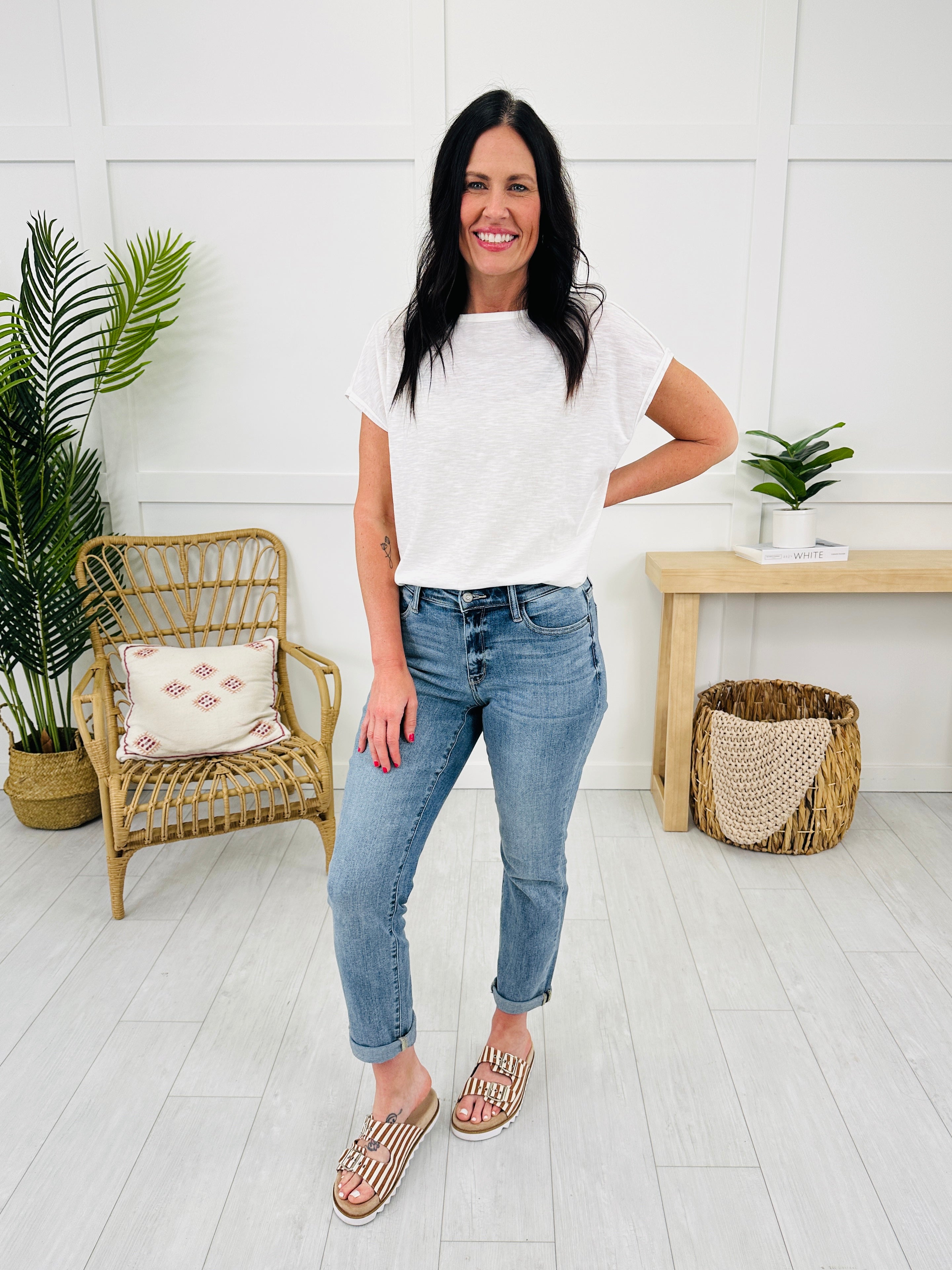 Judy Blue The Bleach Boys Midrise Boyfriend Jeans in Reg/Curvy