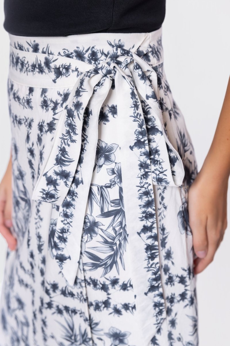 Leila Skirt (White/Black)