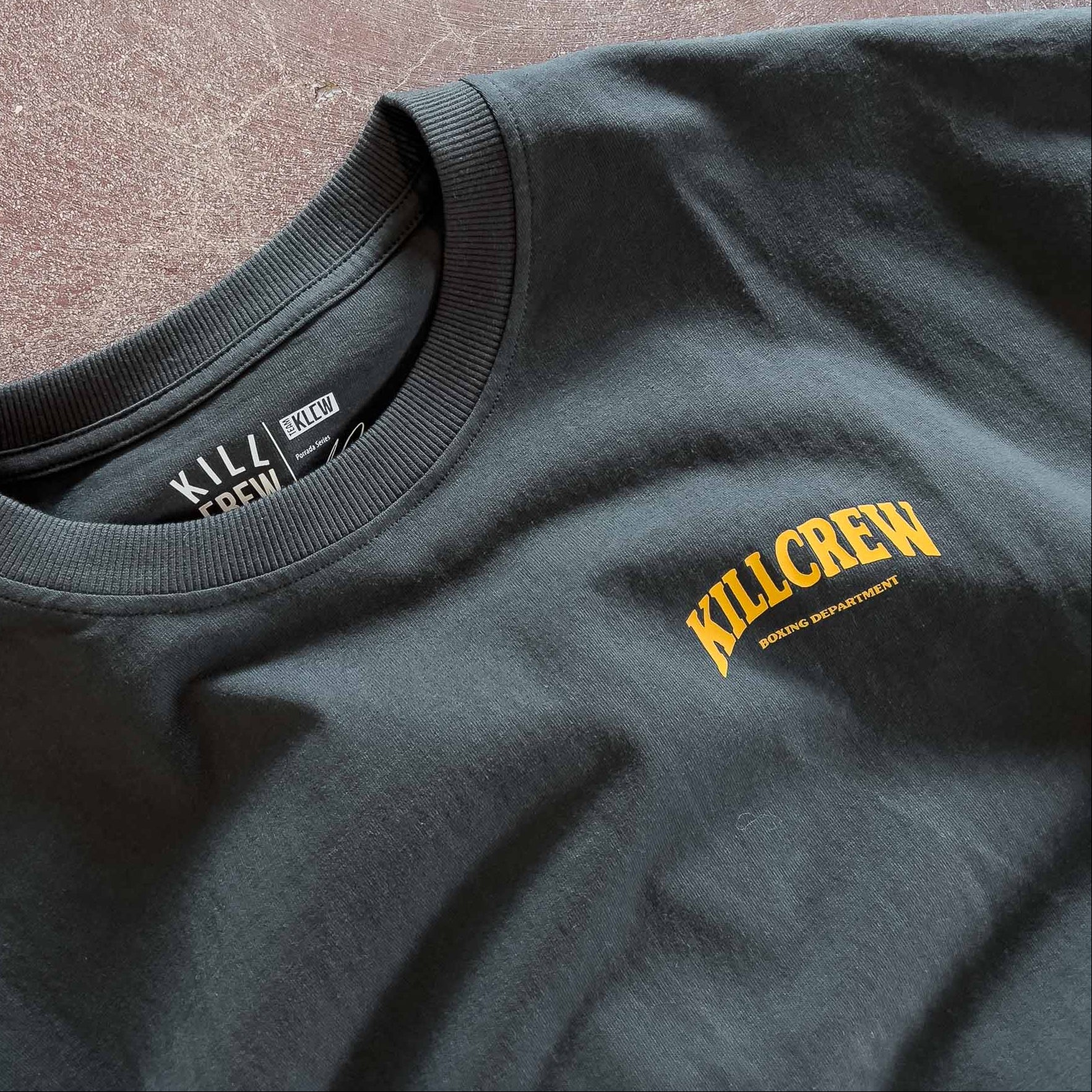 RELAXED FIT BOXING DEPARTMENT T-SHIRT - GUNMETAL / GOLD