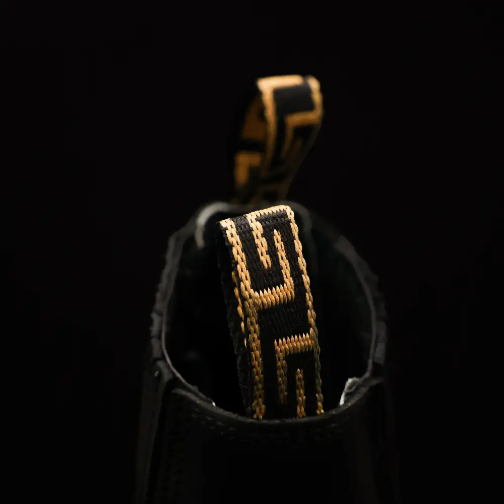 Black Leather Botin With Lightweight Soles - Square Toe