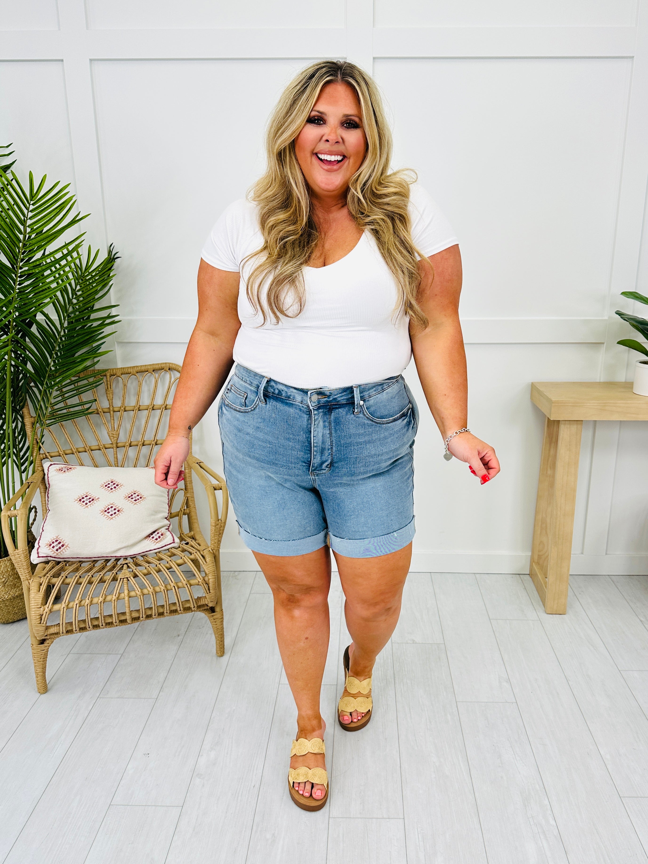 Judy Blue Confident and Cooling Tummy Control Shorts in Reg/Curvy