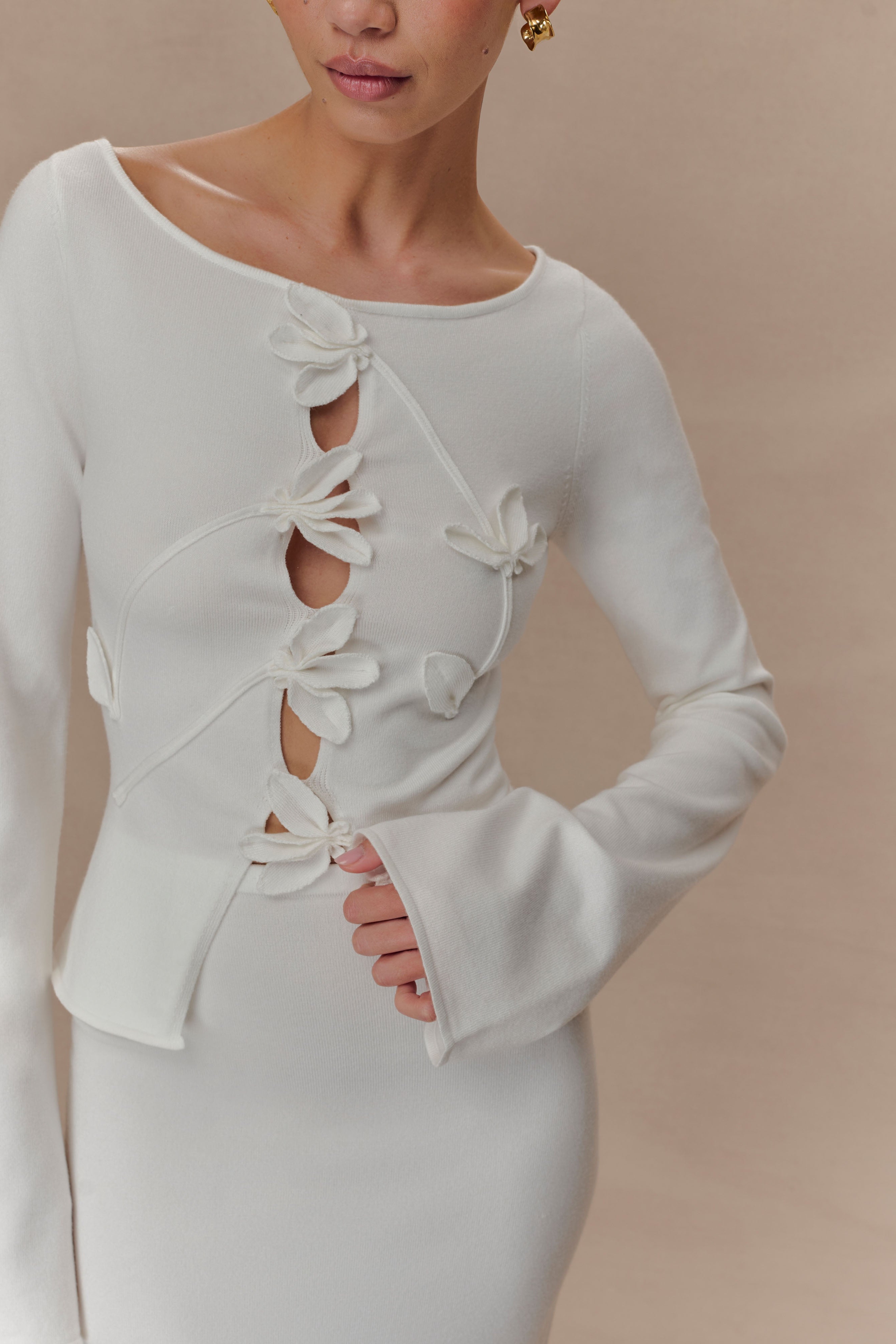 White Floral Long Sleeve Knit Top