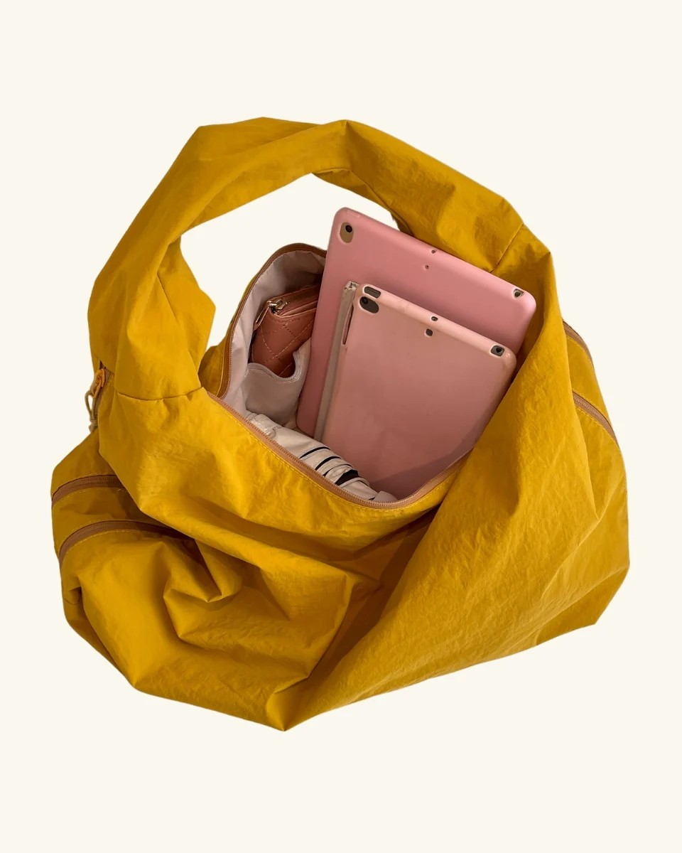 Women's Ultra-Spacious, Multifunctional, and Stylish Bag—Crafted from Ultra-Lightweight, Soft Fabric