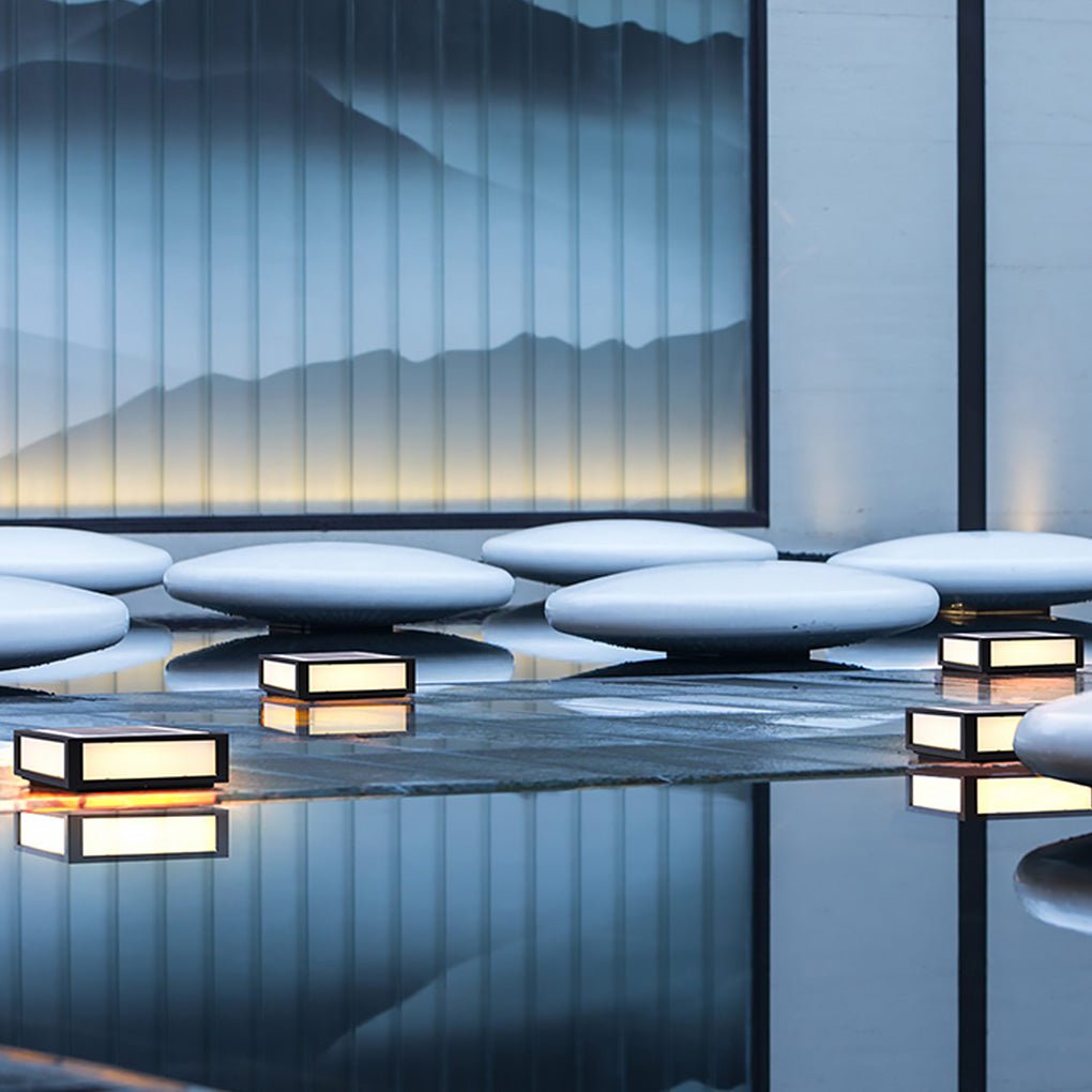 Outdoor Courtyard Waterproof LED Solar Pillar Lights Landscape Lighting