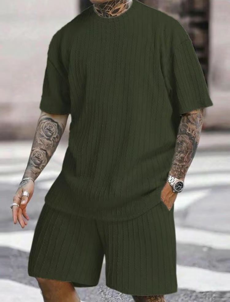 Men's Summer 2-Piece Outfit- Loose Casual Crewneck T-Shirt & Pocket Shorts for Daily Outdoor Wear