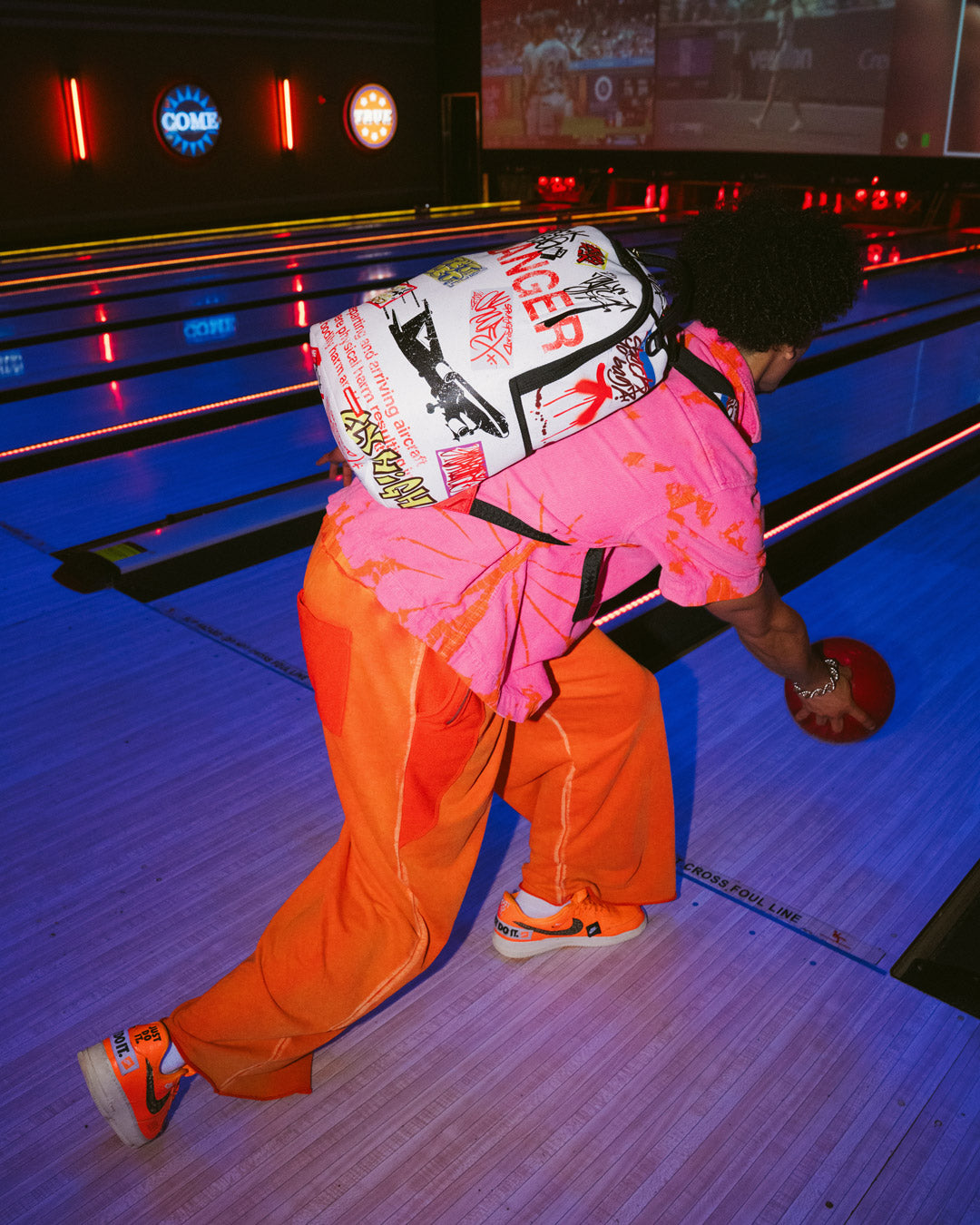 JETBLAST SIGN ON THE RUNWAY BACKPACK