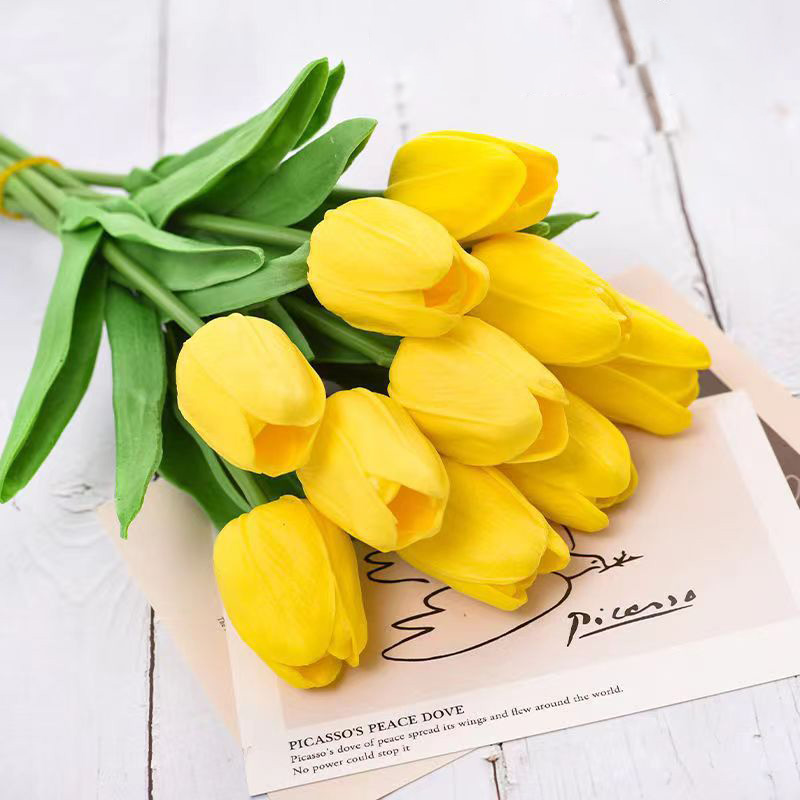 UV Resistant Lifelike Artificial Tulips Flowers