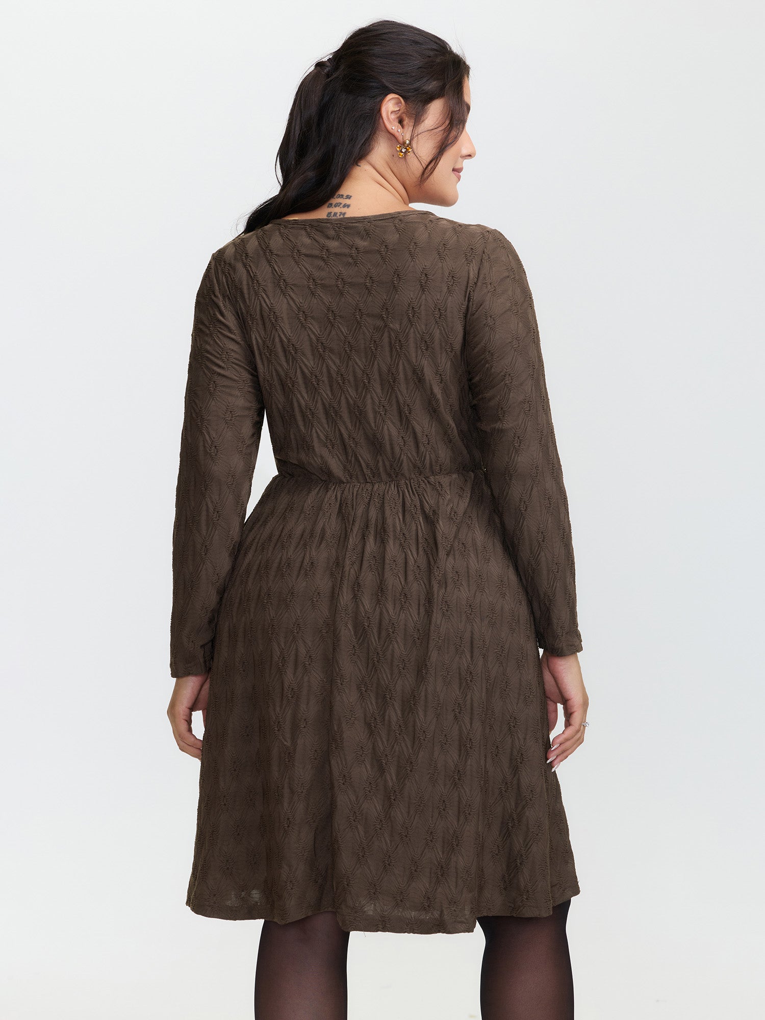 Textured Stretchy Pockets Midi Knit Dress