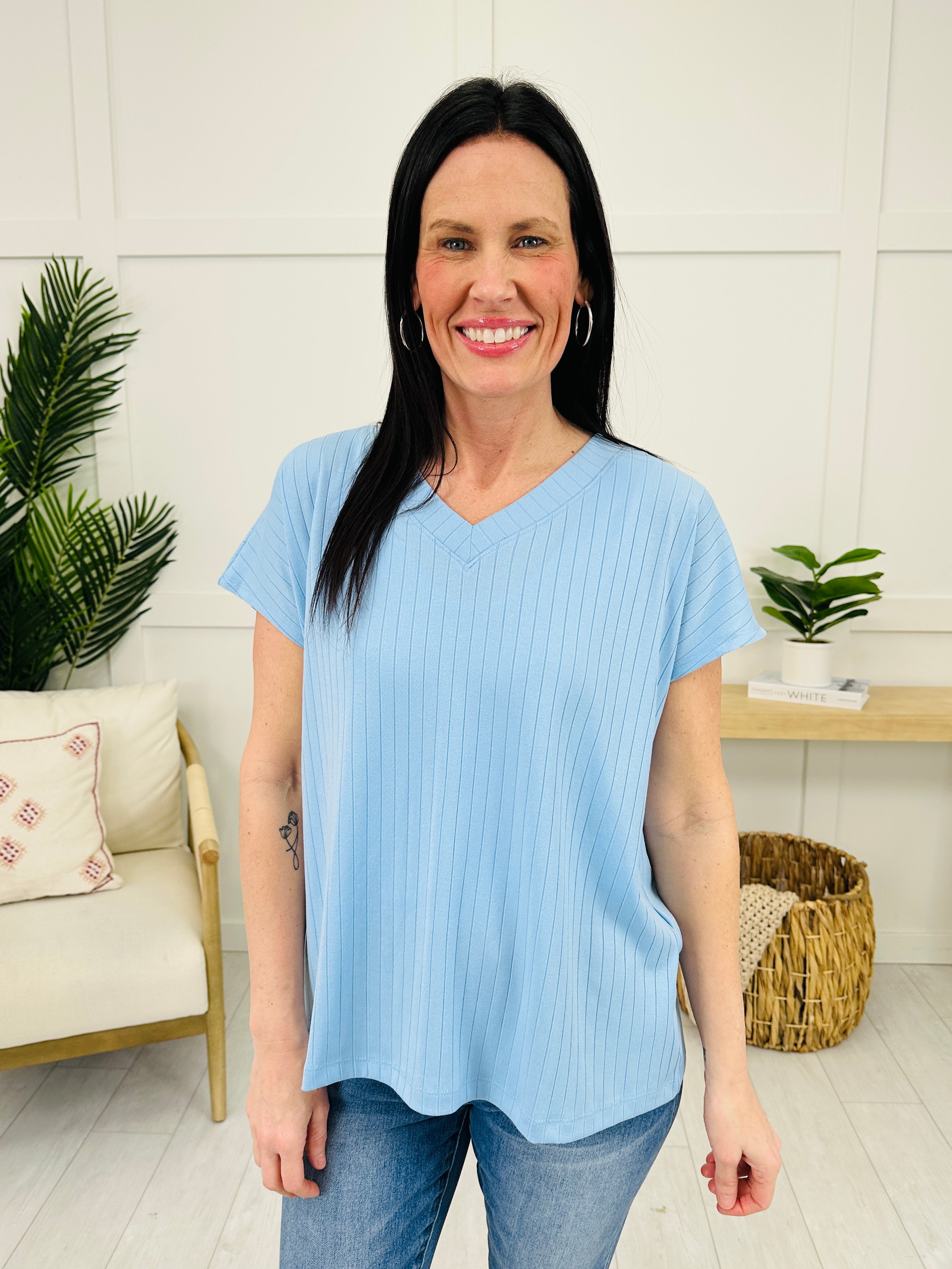 Stay Effortless Top- Multiple Colors!