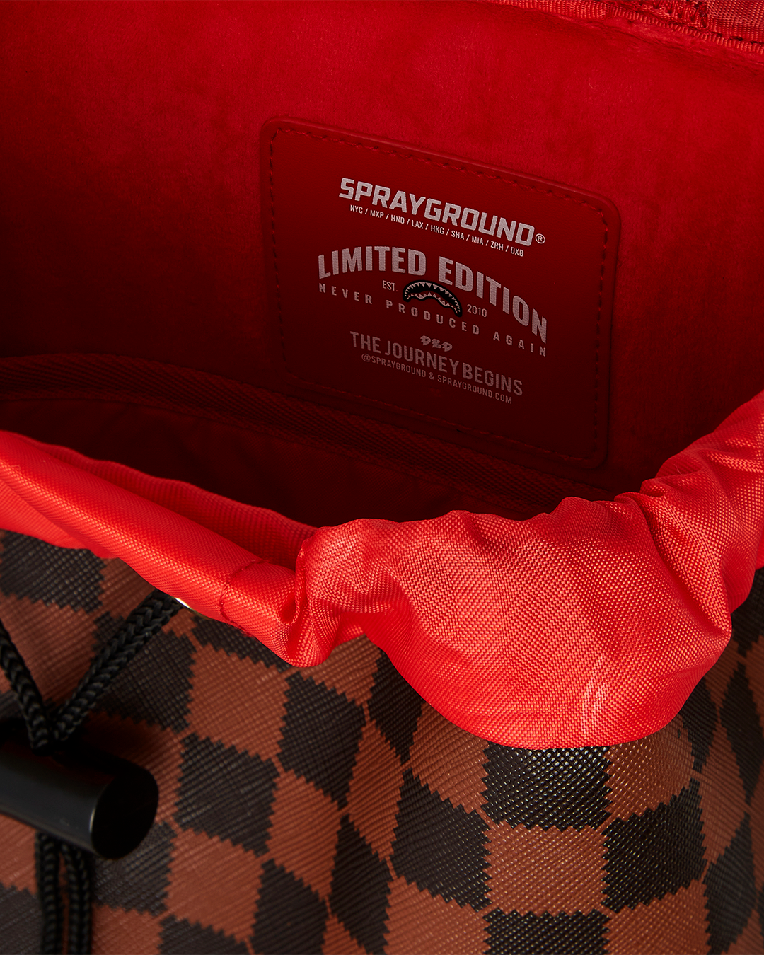 SAWTOOTH SHARKS IN PARIS HILLS BACKPACK