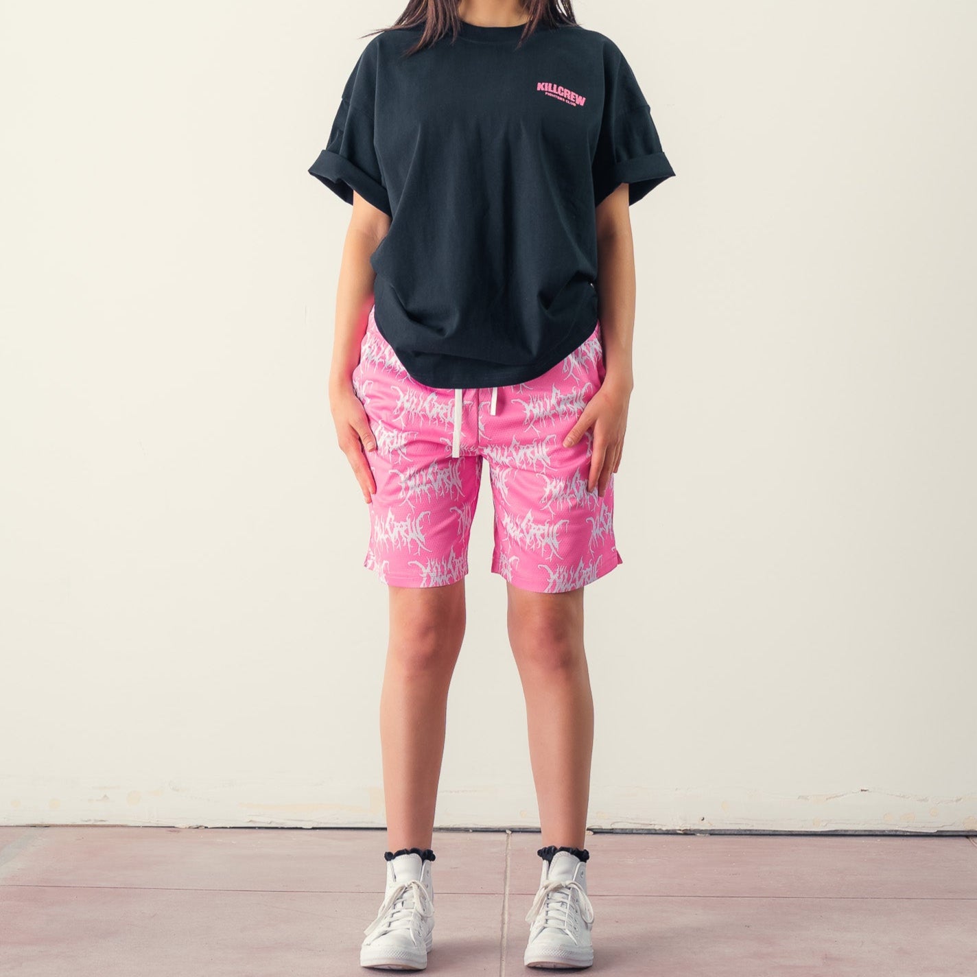 RELAXED CUT SHORTS ALL OVER - PINK / WHITE