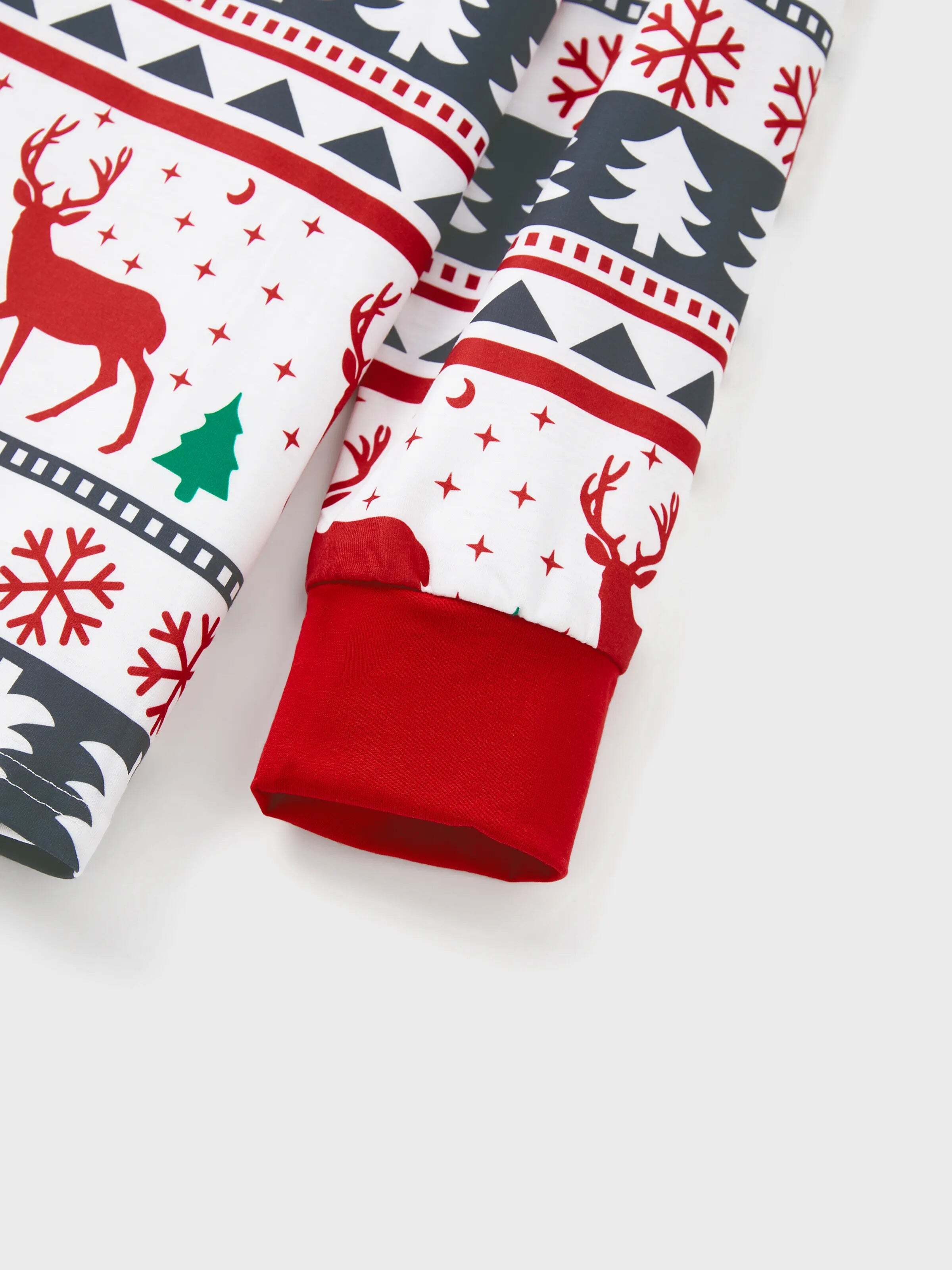 Family Christmas Pajamas All Over Reindeer Print Long-sleeve with Christmas Socks (SGS Certied Safety) Red+White