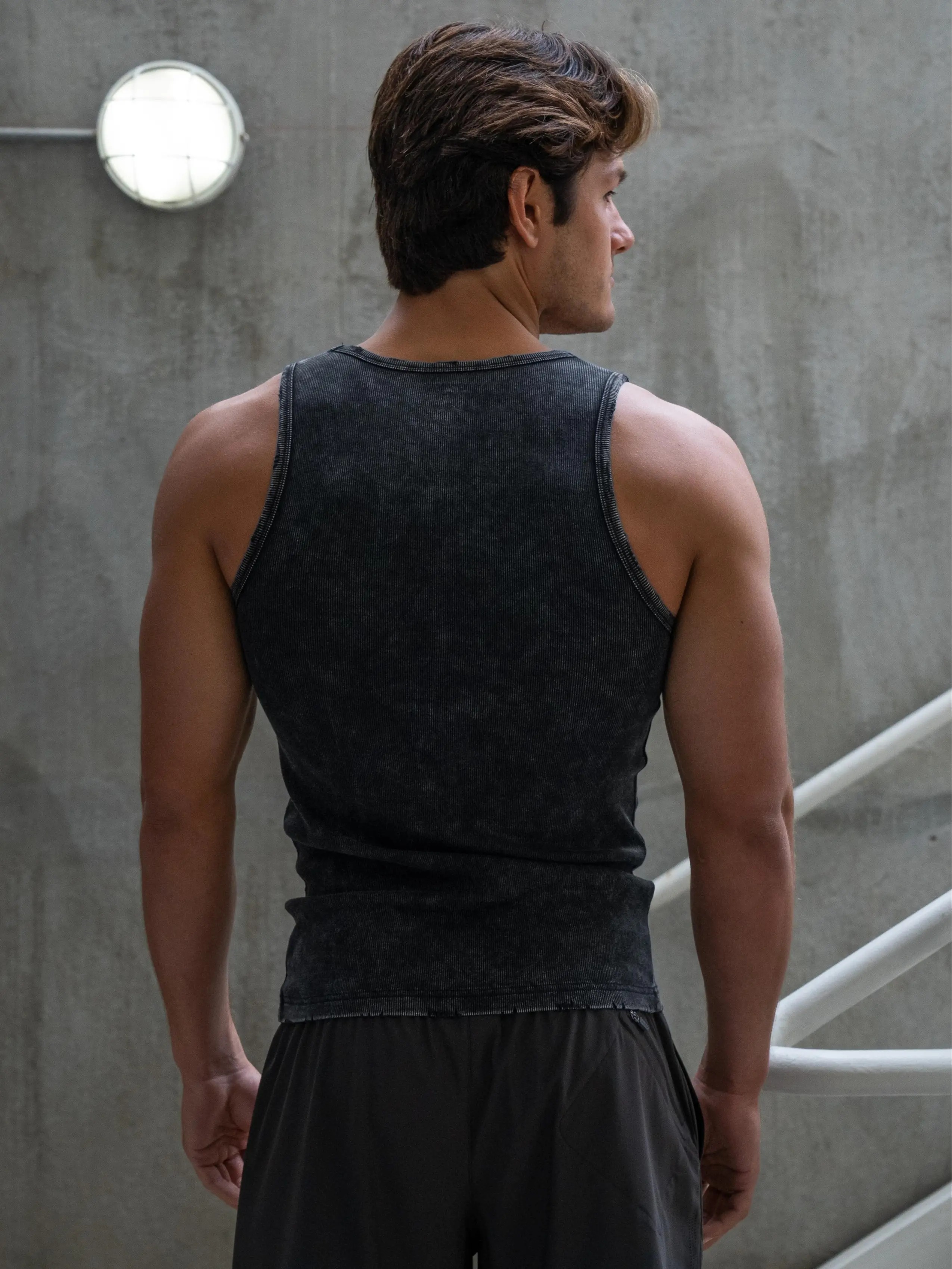 Men's Ultra-Soft Cotton Distressed Fitted T-Shirt - Premium Casual Slim Fit Tee