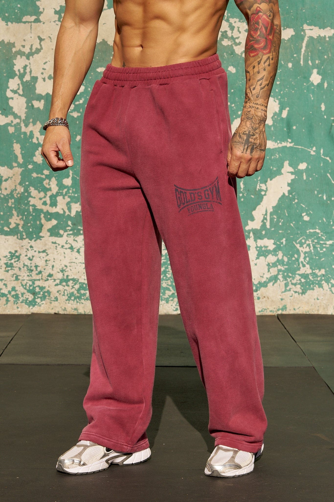 2052 - Gold's Iron Legacy Heritage Sweats