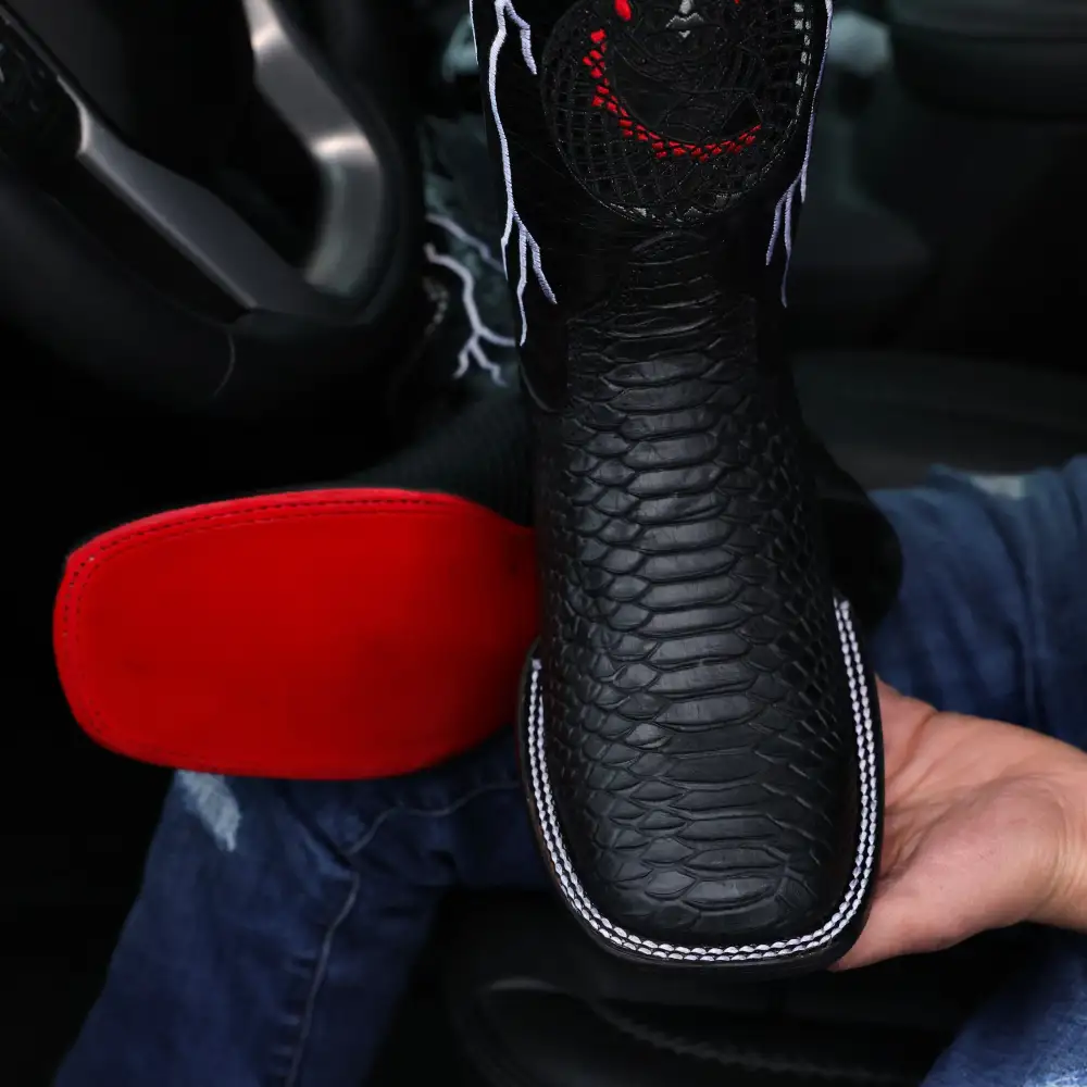 BLOWOUT SALE BOOT #31🚨