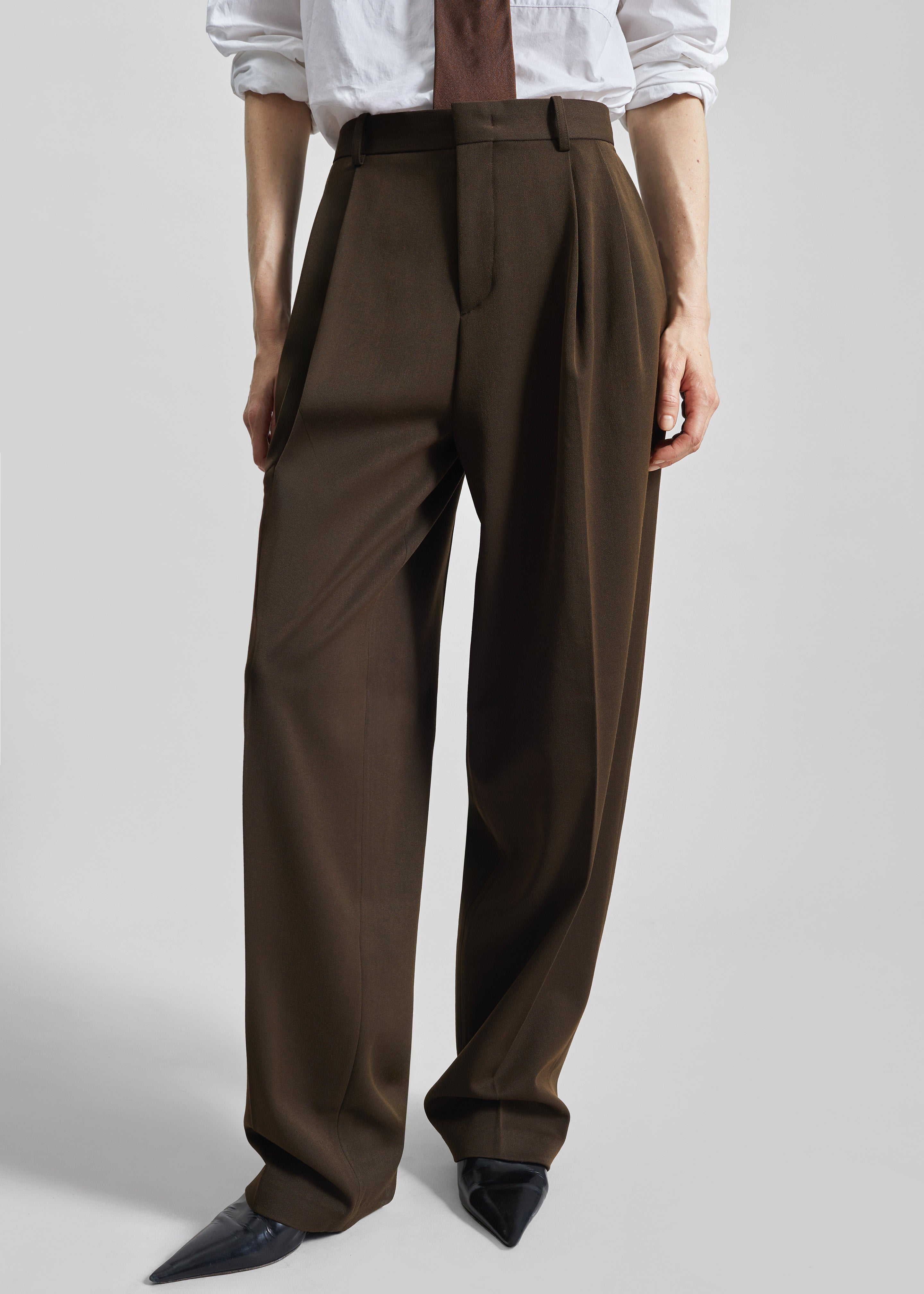 Vester Pleated Trousers - Brown