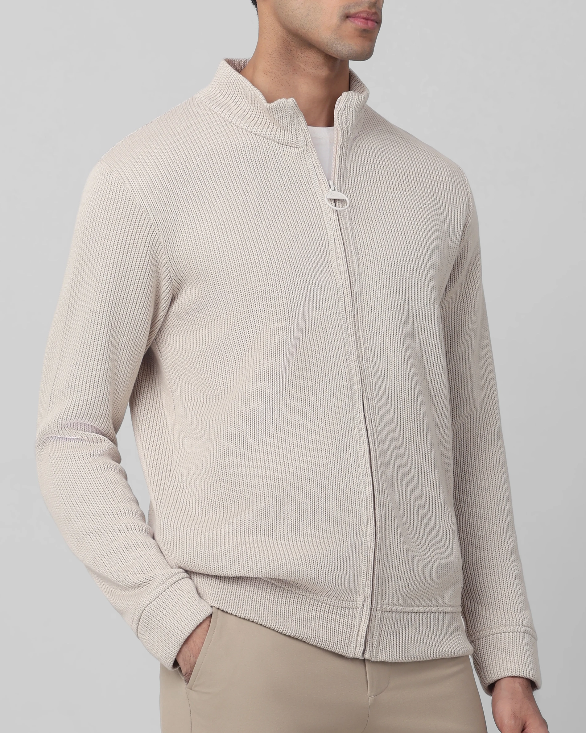 Comfortable Soft And Light-Skinned Slim Off White Sweater