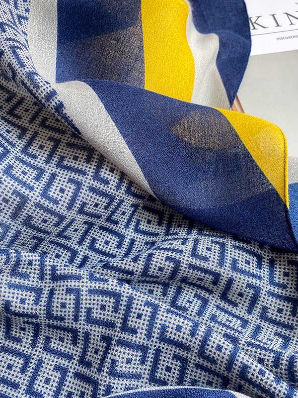 Urban Printed Contrast Color Sunscreen Silk Scarf