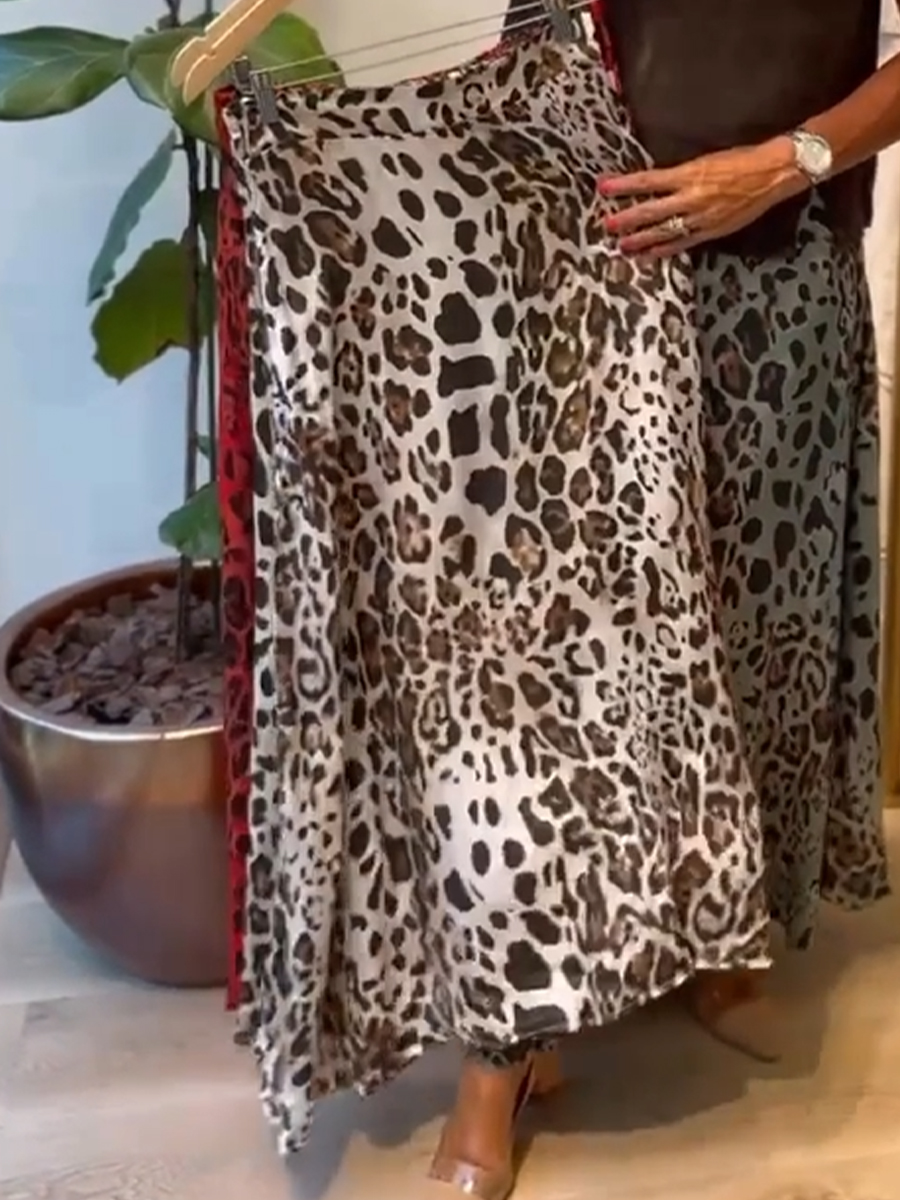 Cozy Linen And Cotton Leopard Print Skirt.
