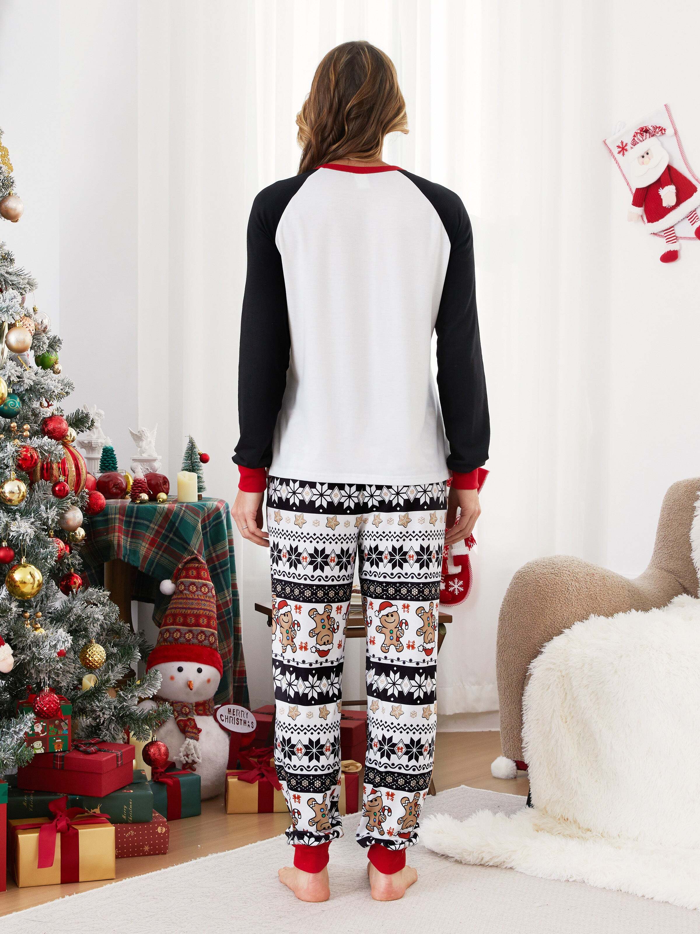 Christmas Family Matching Raglan Sleeves Gingerbread Man Pajamas Sets with Drawstring and Pockets with Christmas Socks red/black