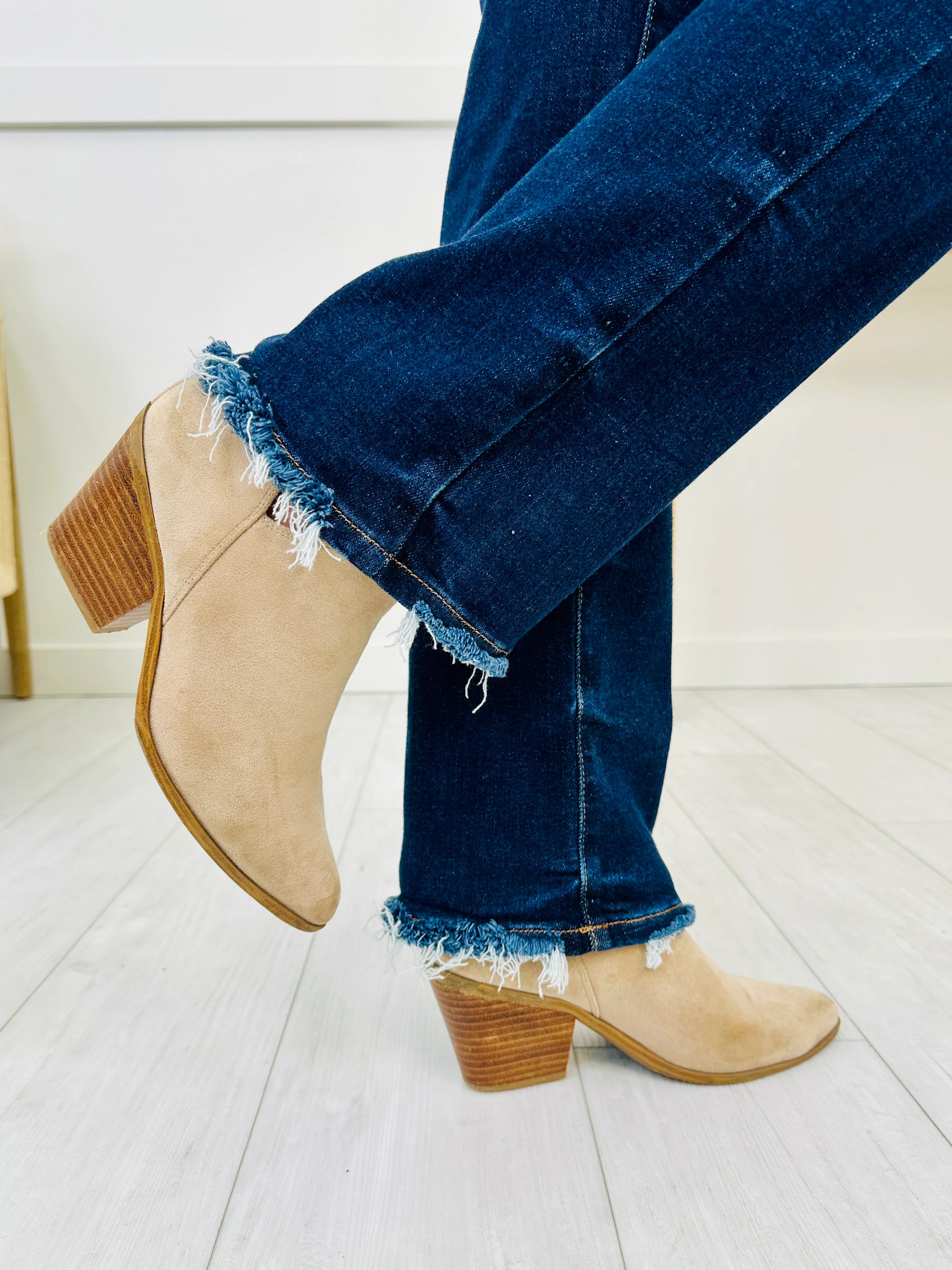 Judy Blue Keep You in The Dark Straight Leg Jeans