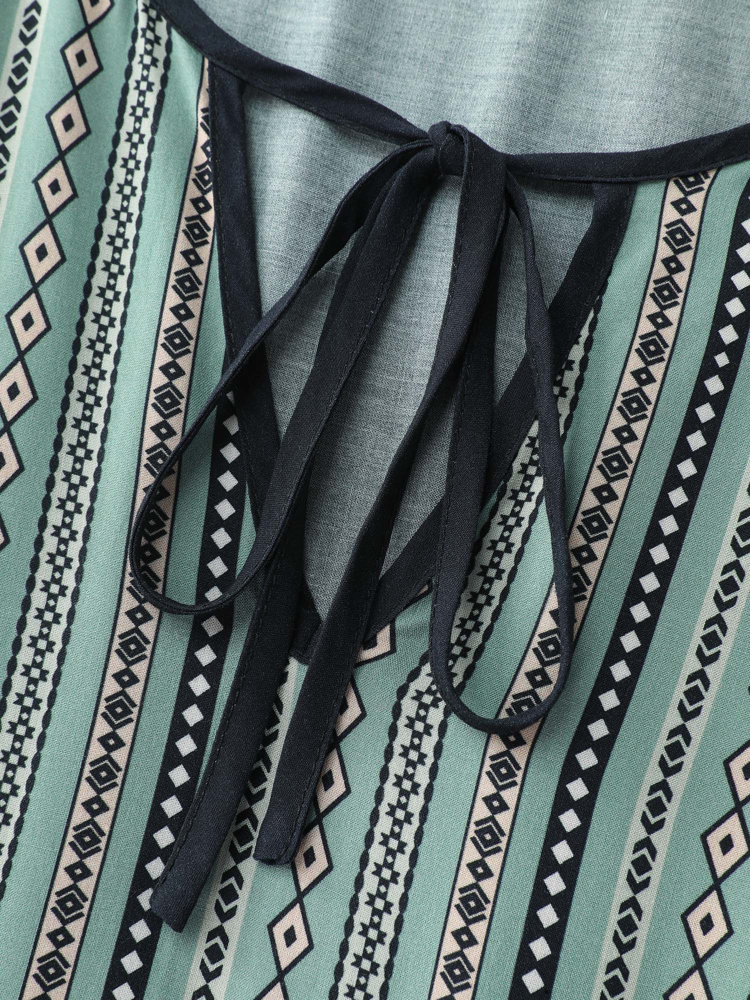 Color Contrast Floral Hem Sleeveless Midi Dress