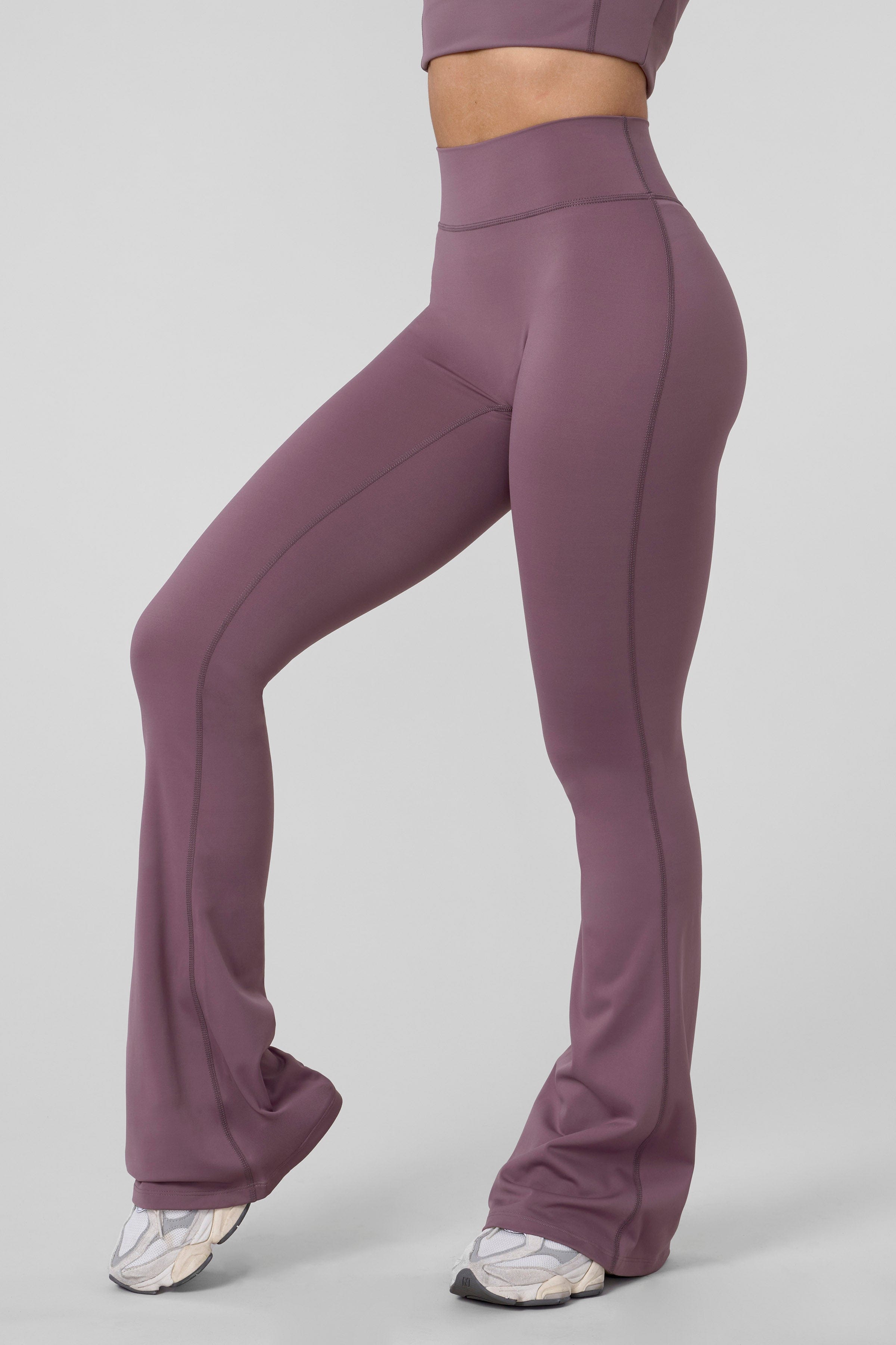 W227 - Curve Flare Leggings